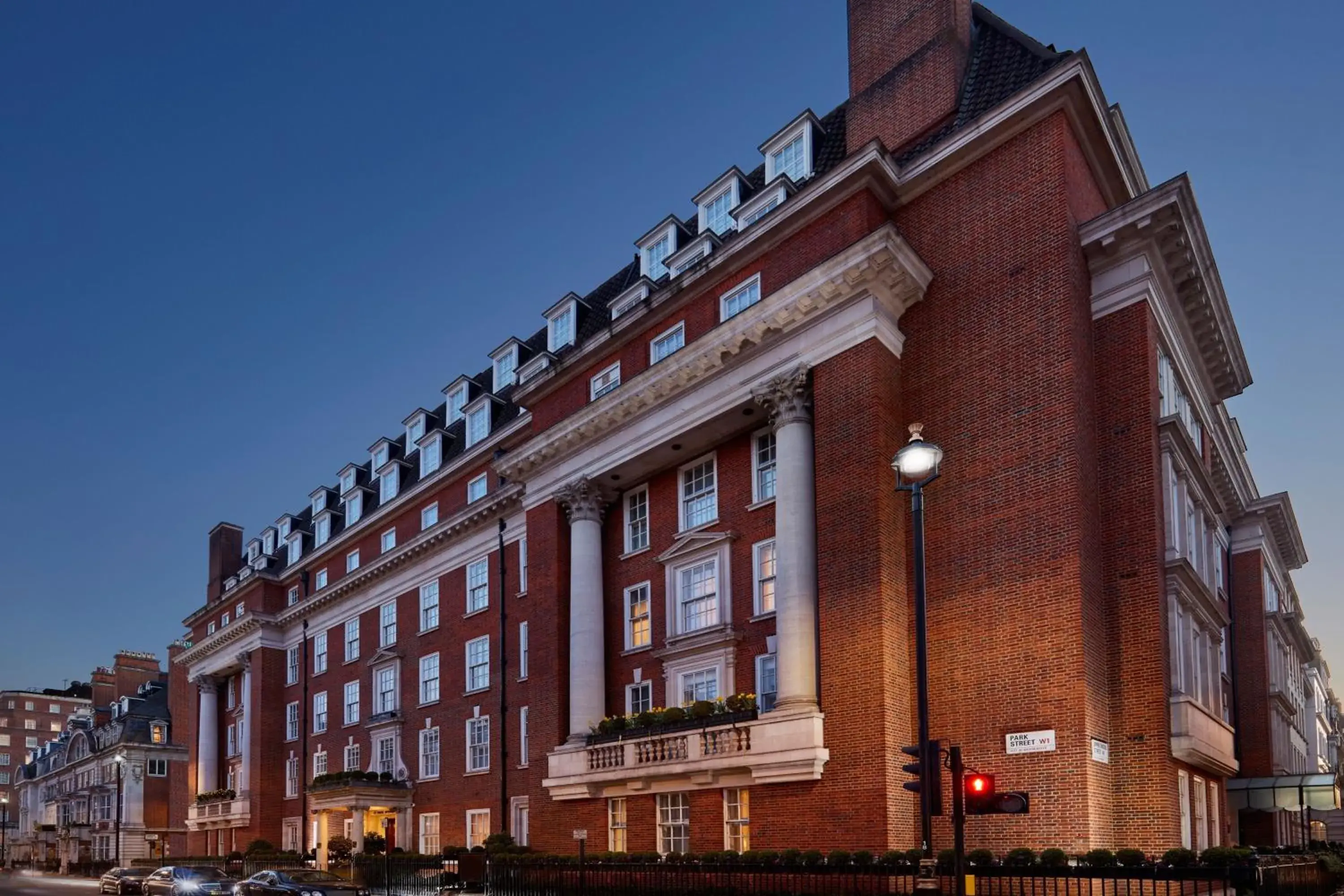 Property building in Grand Residences by Marriott - Mayfair-London Property building in Grand Residences by Marriott - Mayfair-London