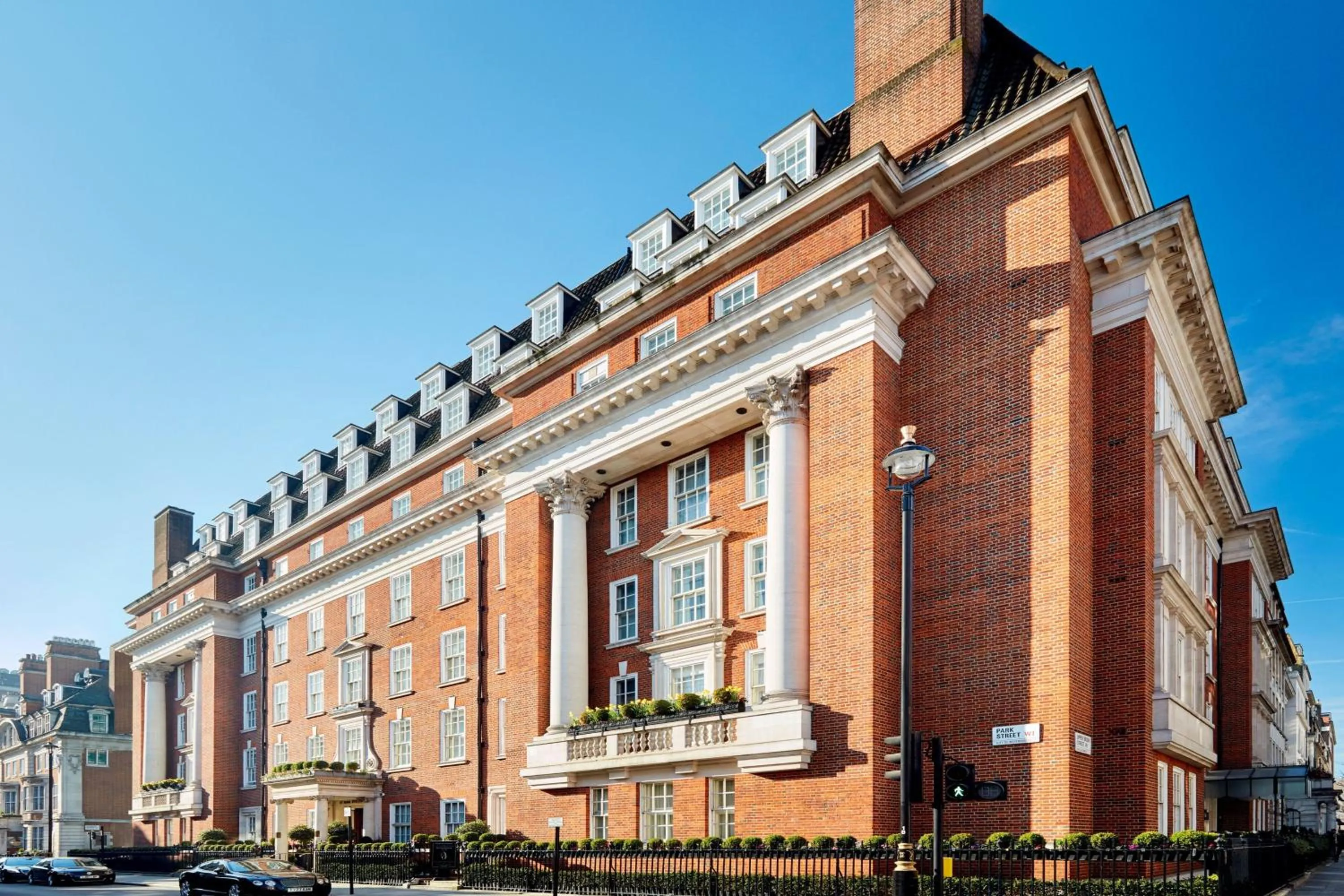 Property building in Grand Residences by Marriott - Mayfair-London