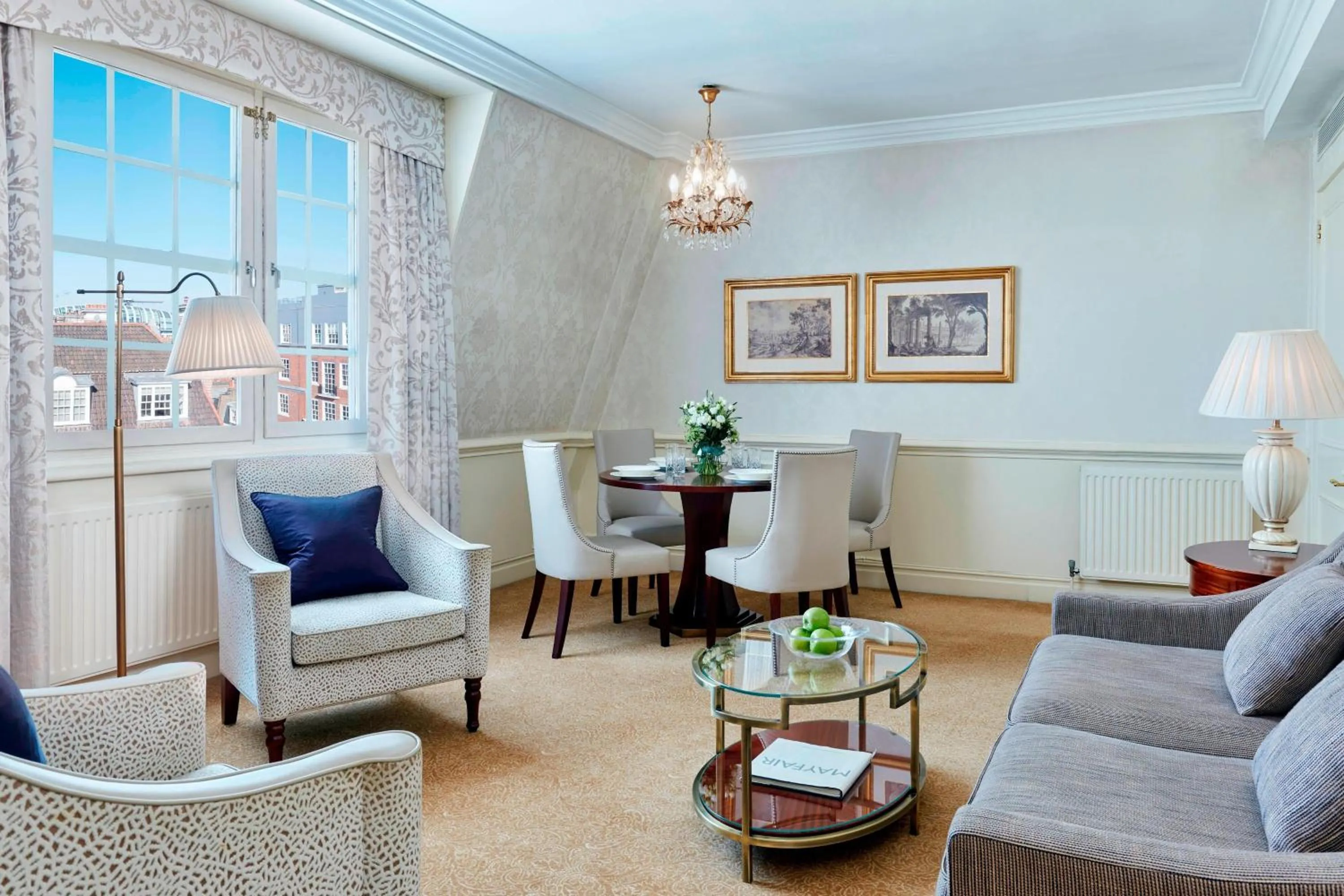 Living room in Grand Residences by Marriott - Mayfair-London