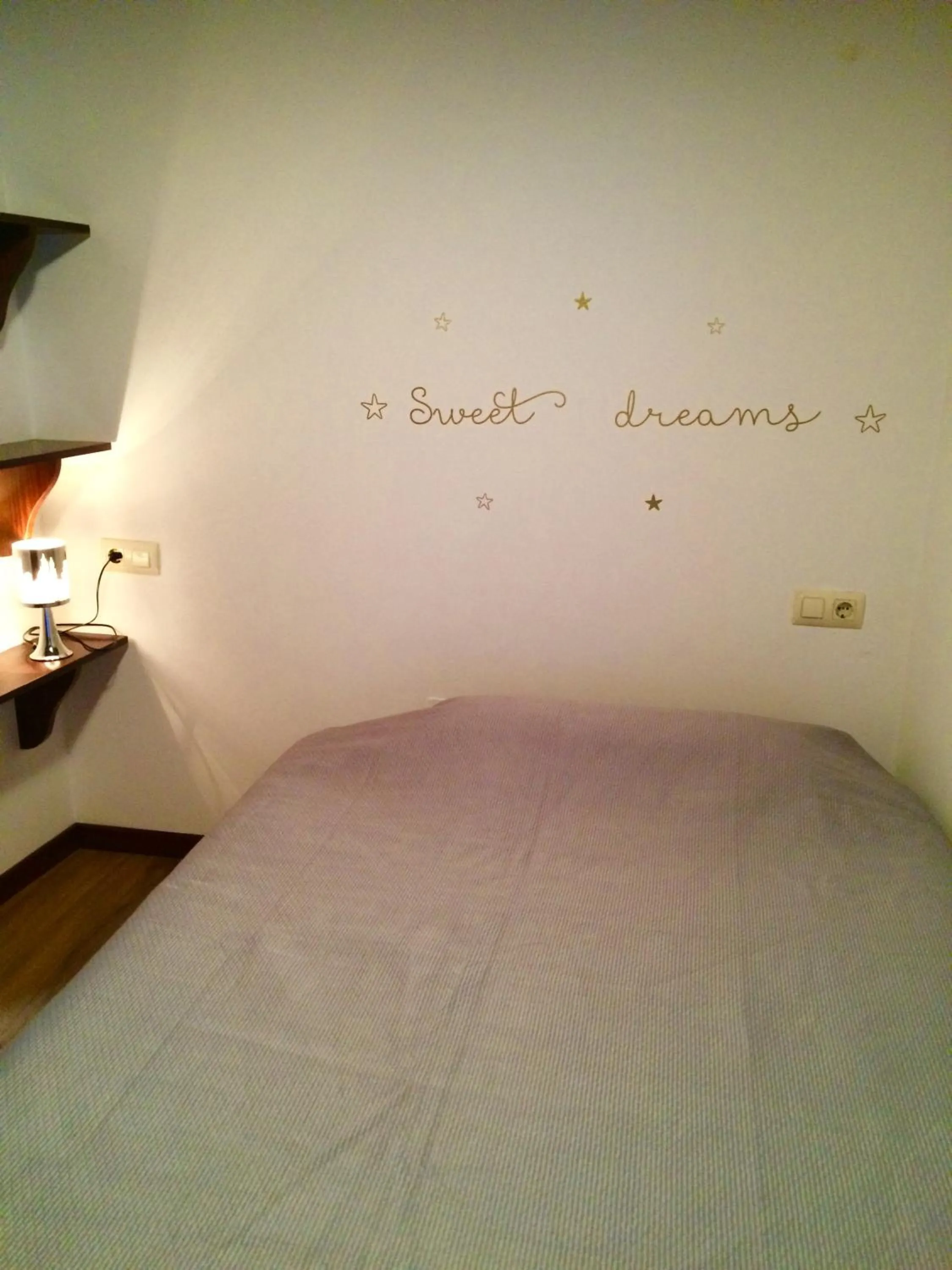 Bed in Pensión - Albergue de Logrosa