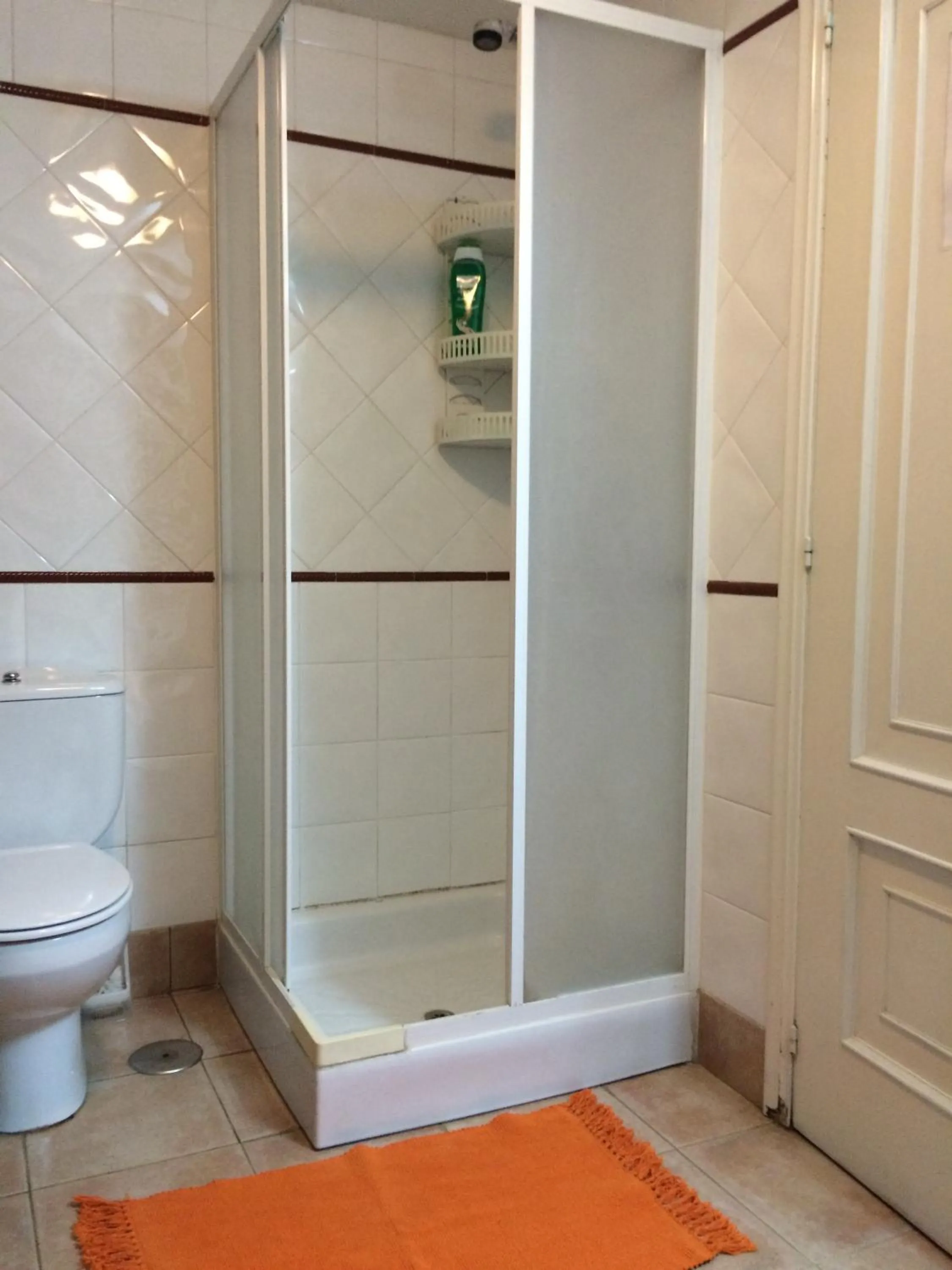 Bathroom in Pensión - Albergue de Logrosa