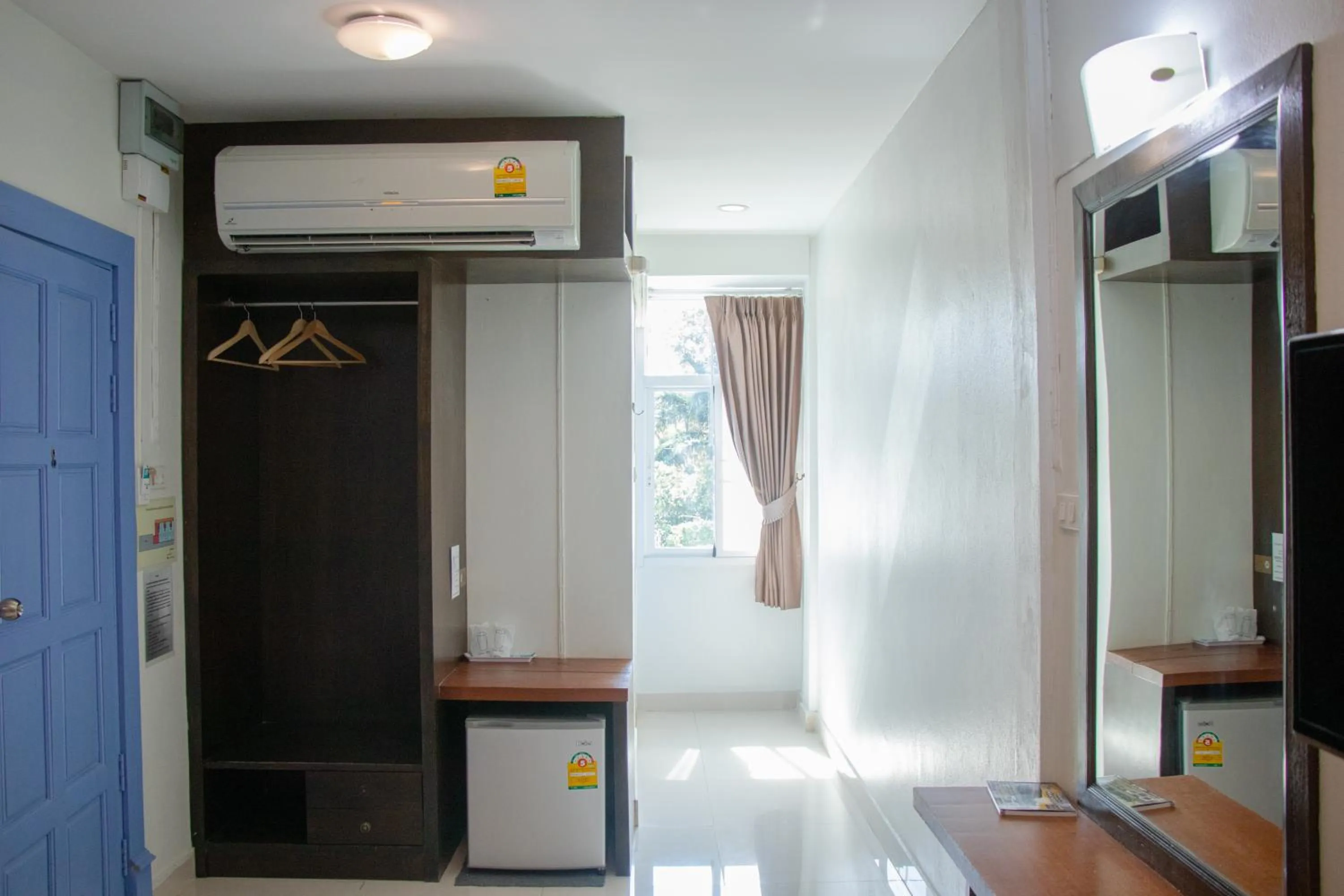 wardrobe in Kallapangha Resort Khlongwan