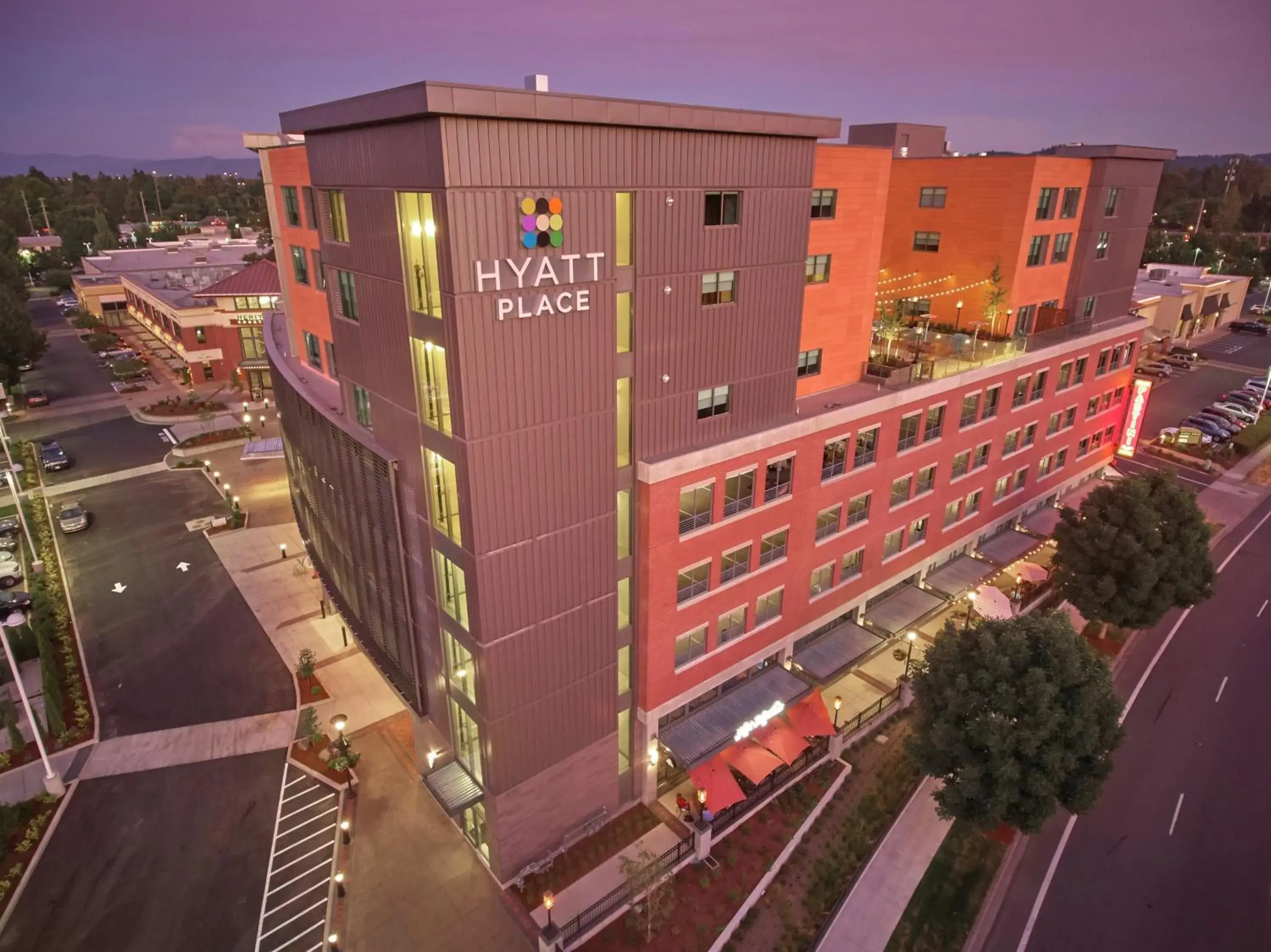 Property building in Hyatt Place Eugene/Oakway Center Property building in Hyatt Place Eugene/Oakway Center