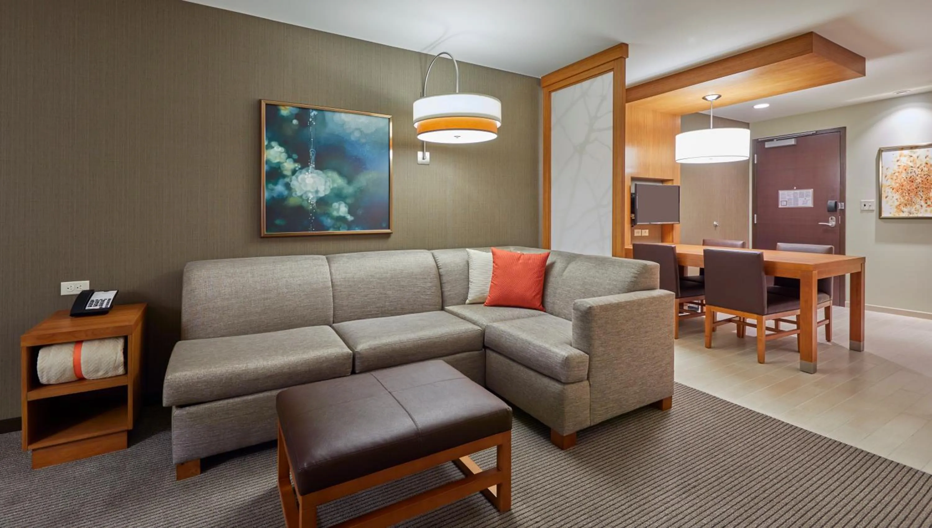 Seating area in Hyatt Place Eugene/Oakway Center