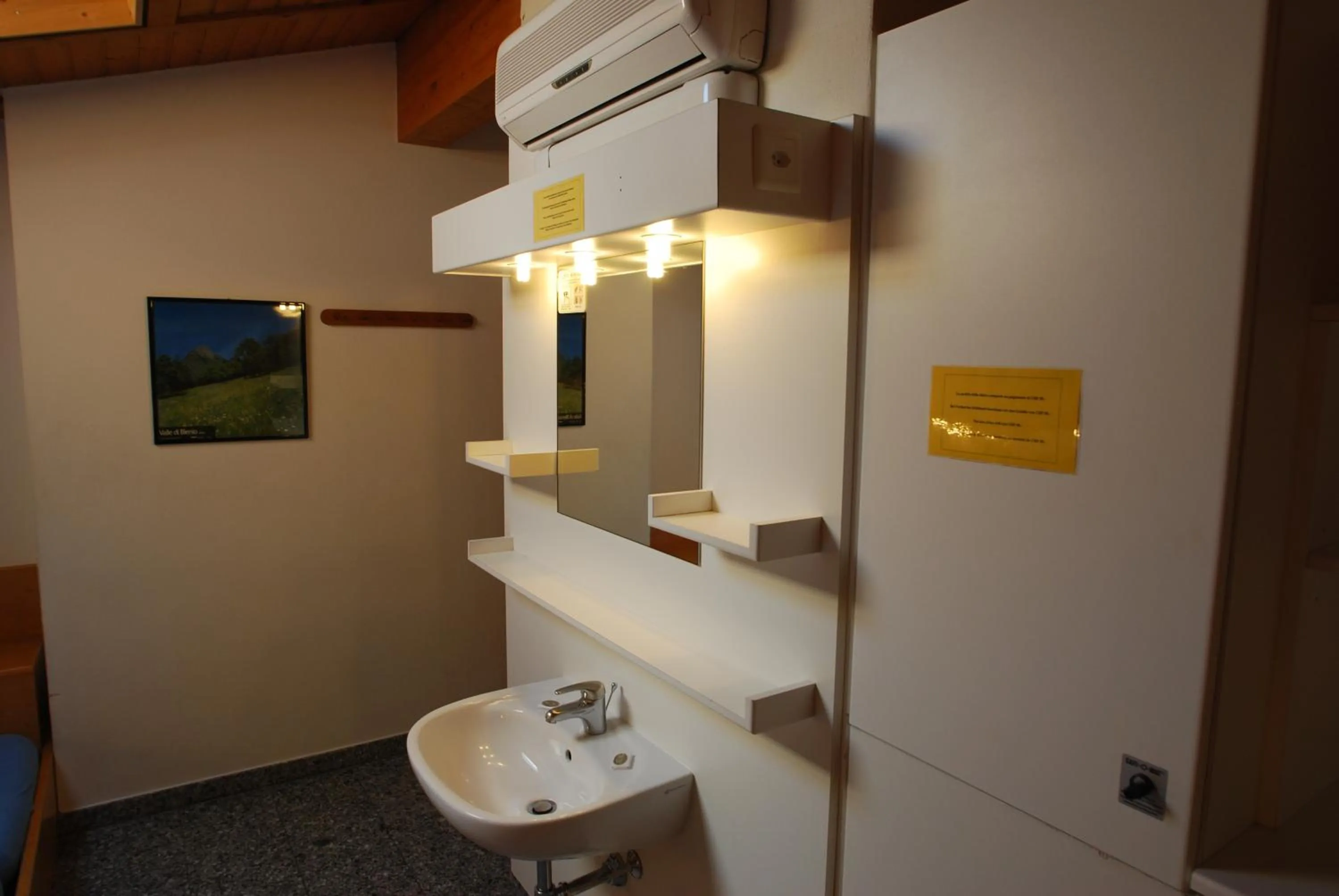 Photo of the whole room in Hotel&Hostel Montarina