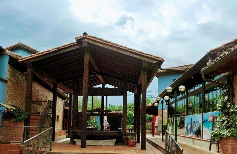 Hotel Rural Posada Del Monasterio