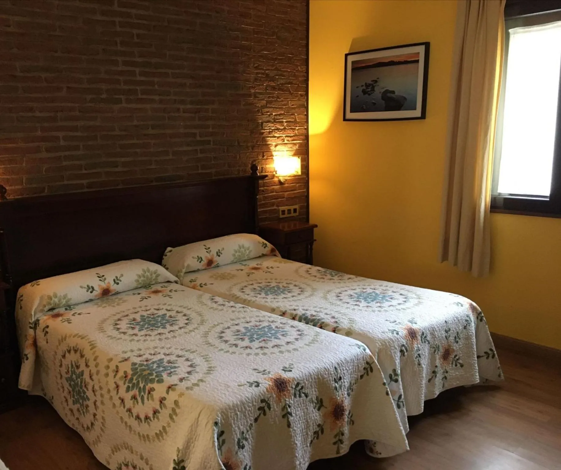 Bed in Hotel Rural Posada Del Monasterio