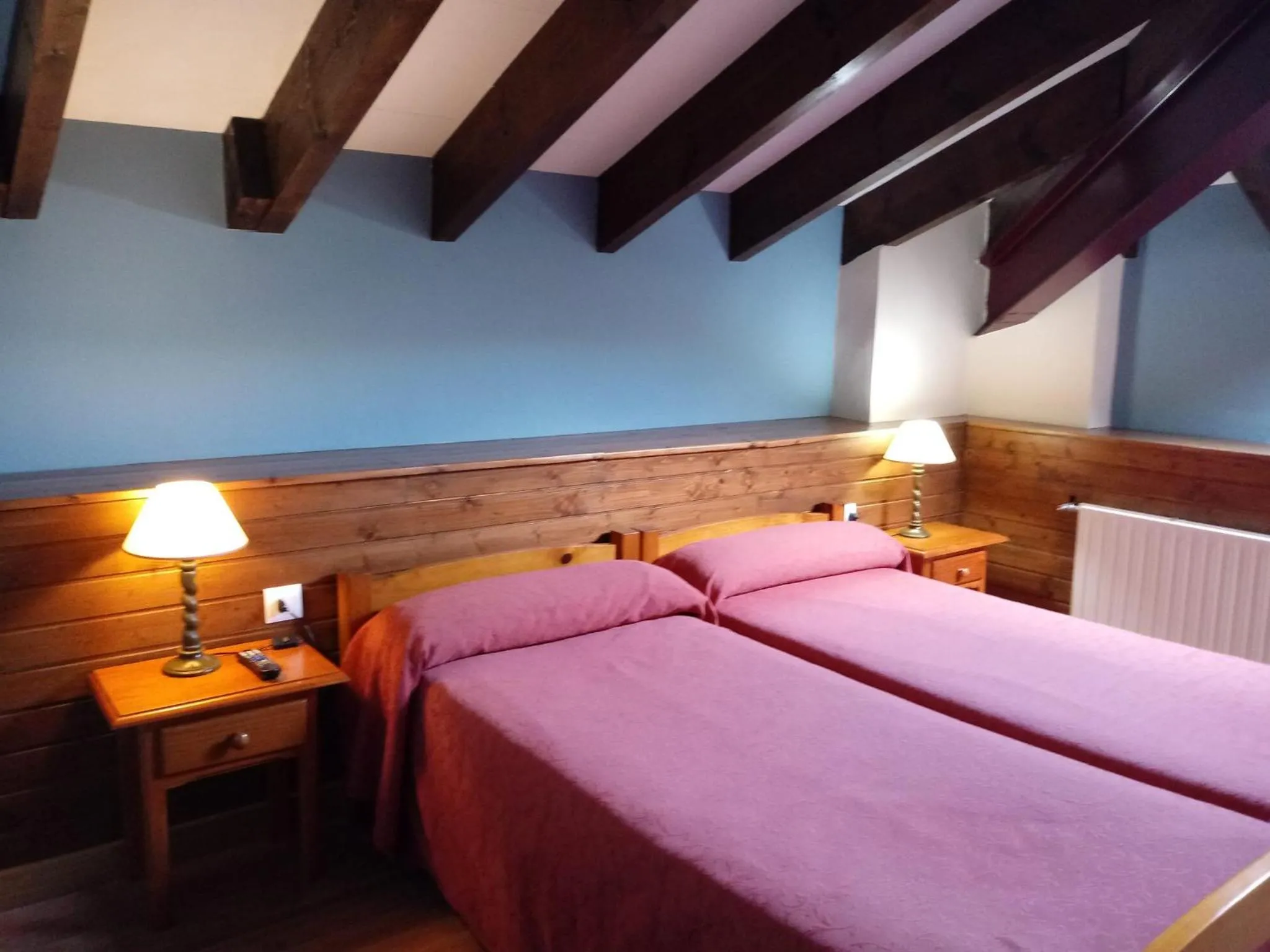 Bed in Hotel Rural Posada Del Monasterio