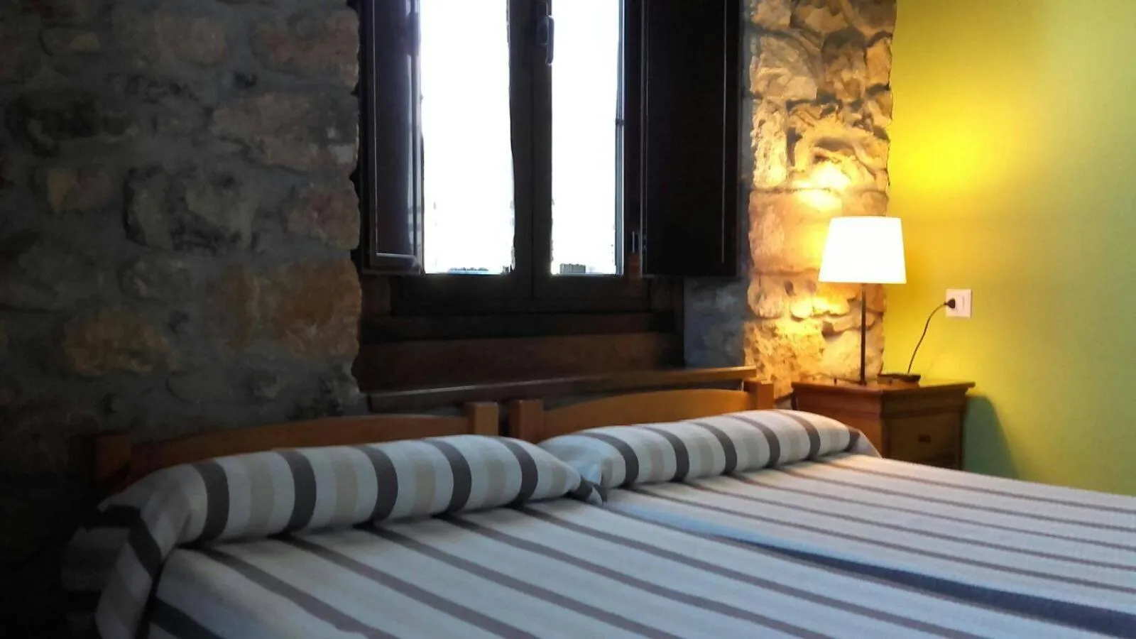 Bed in Hotel Rural Posada Del Monasterio