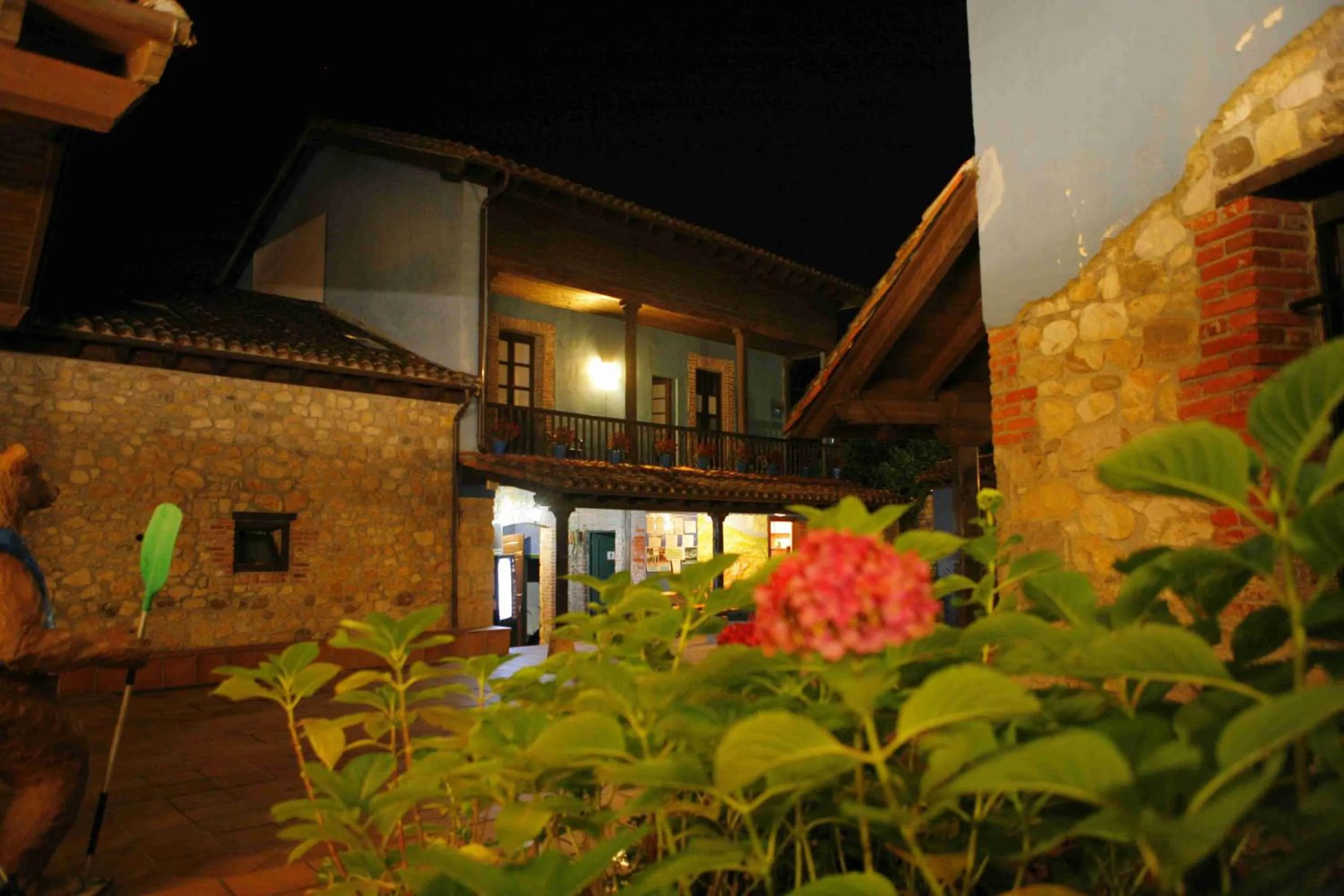 Hotel Rural Posada Del Monasterio