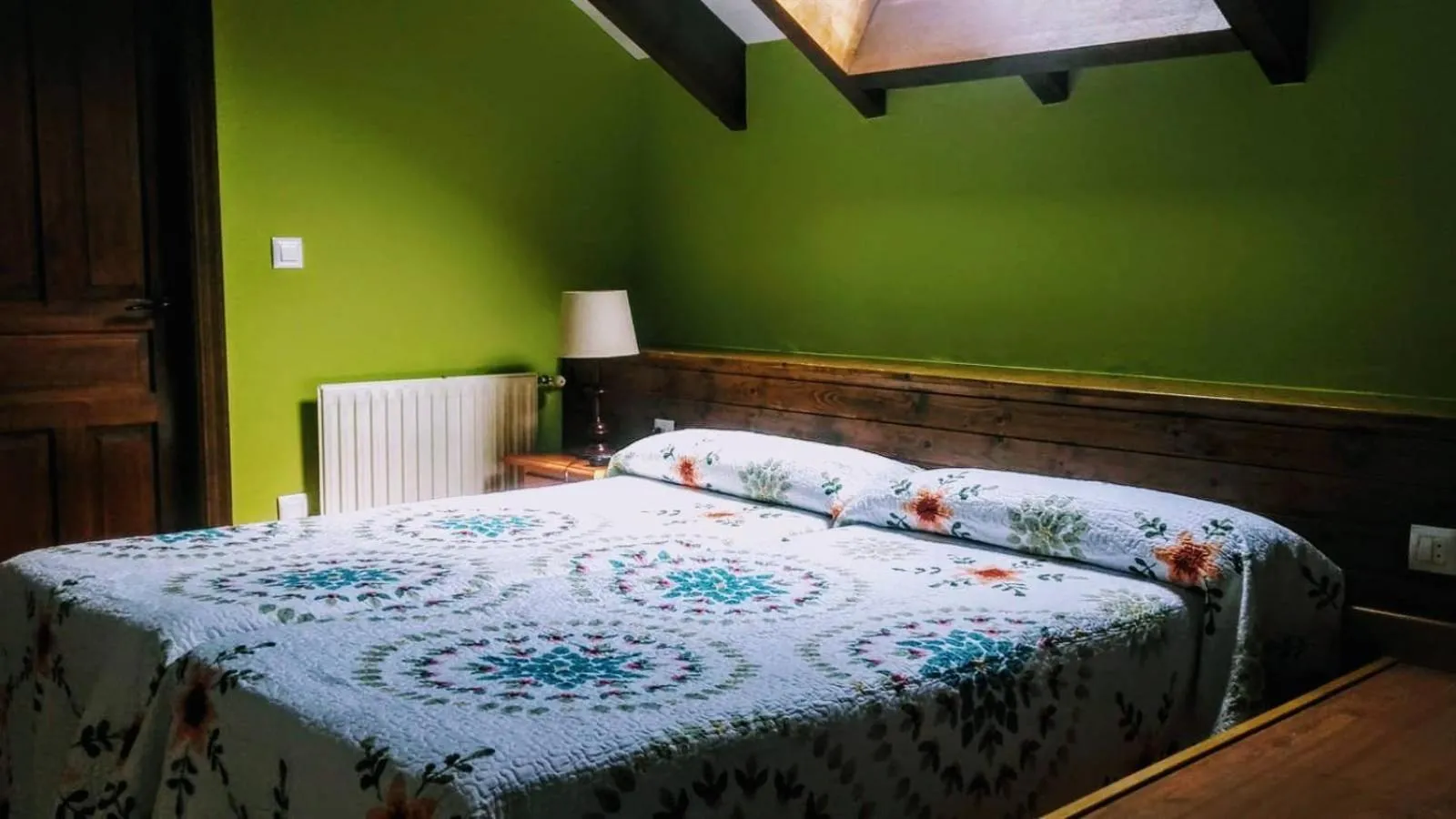 Bed in Hotel Rural Posada Del Monasterio