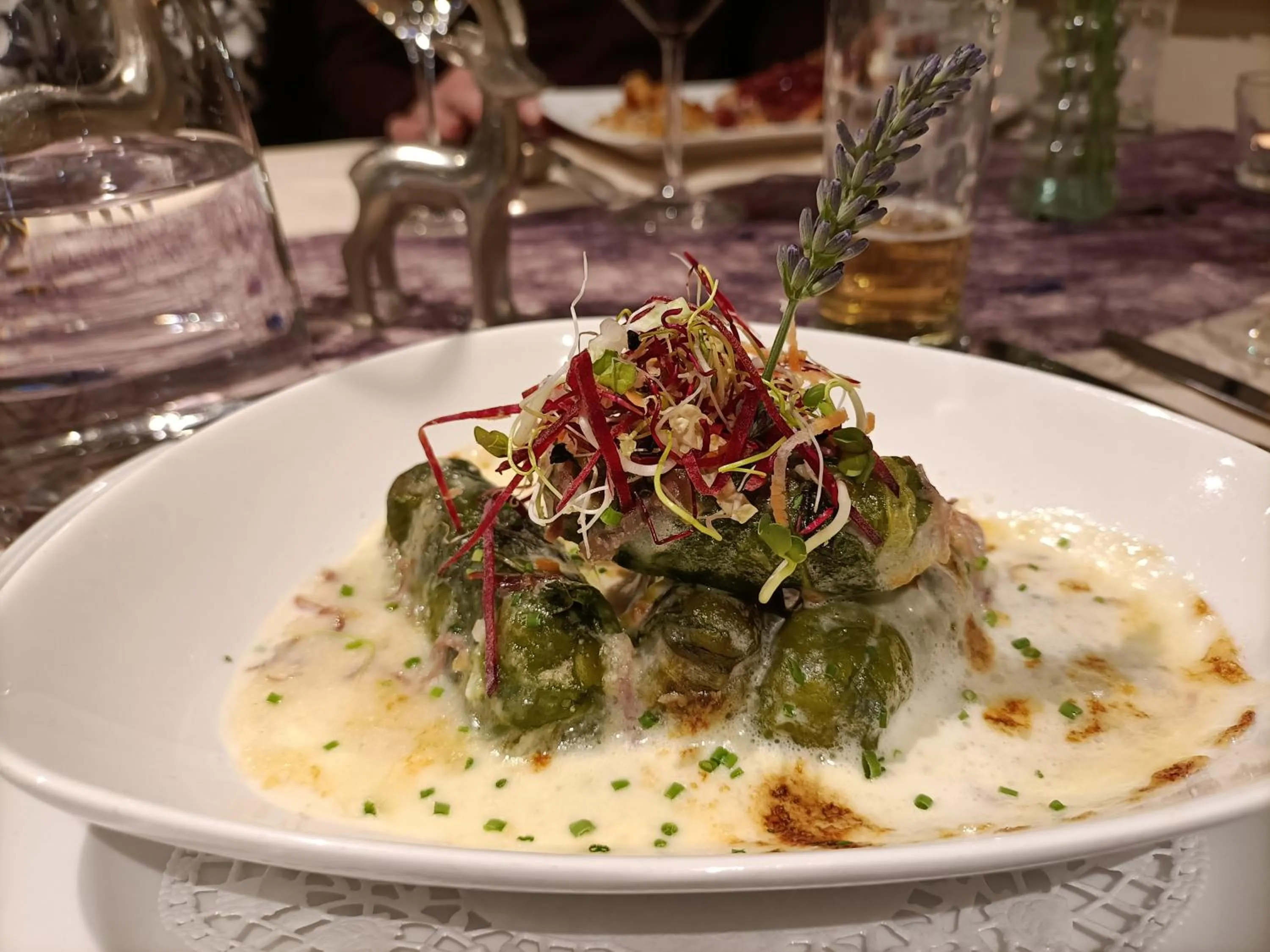 Restaurant/places to eat in Hotel La Cruna