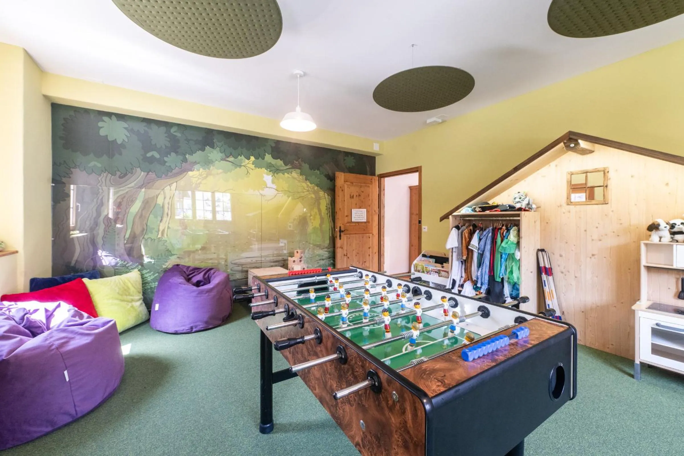 children in Hotel La Cruna