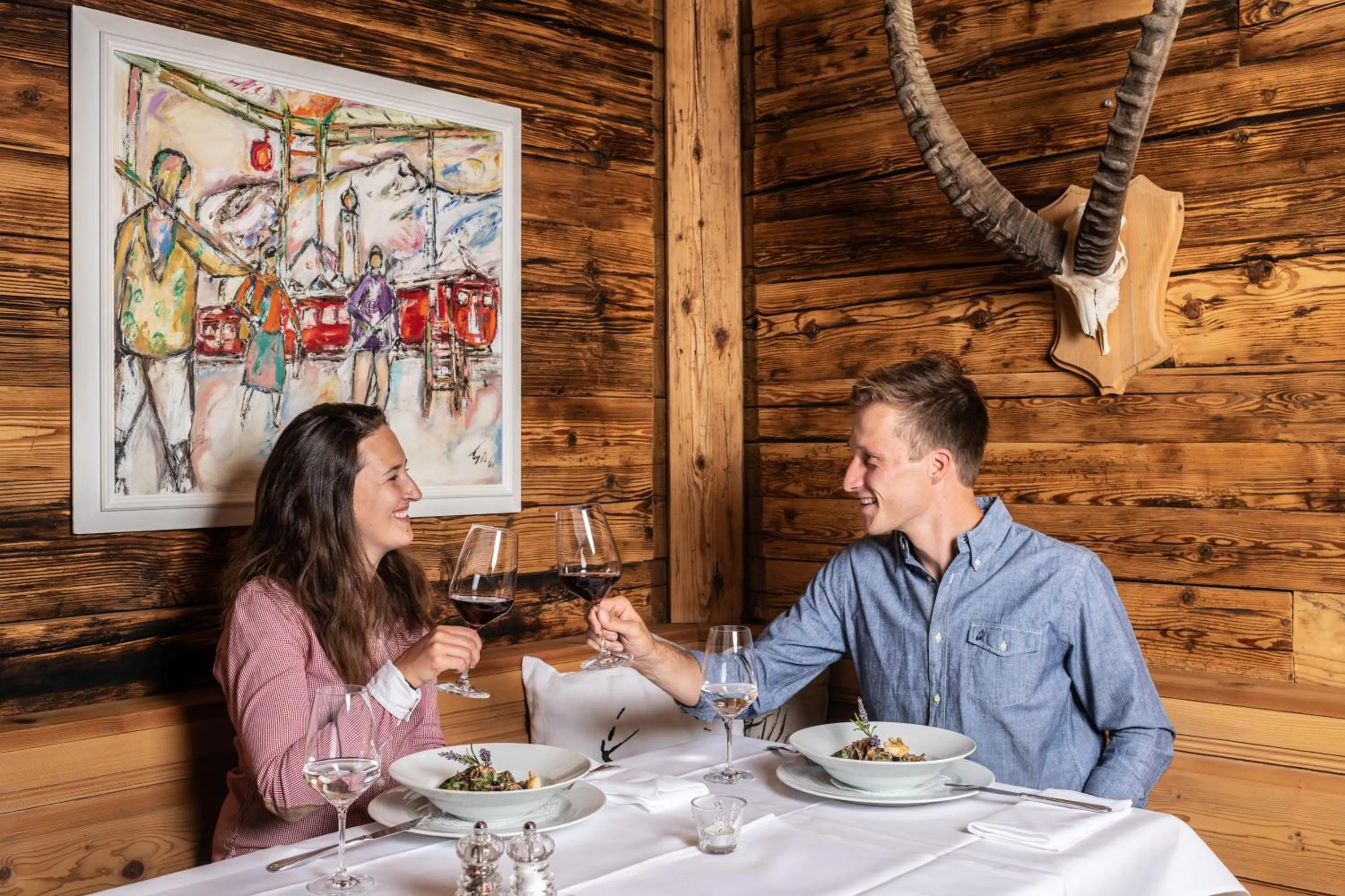 Restaurant/places to eat in Hotel La Cruna