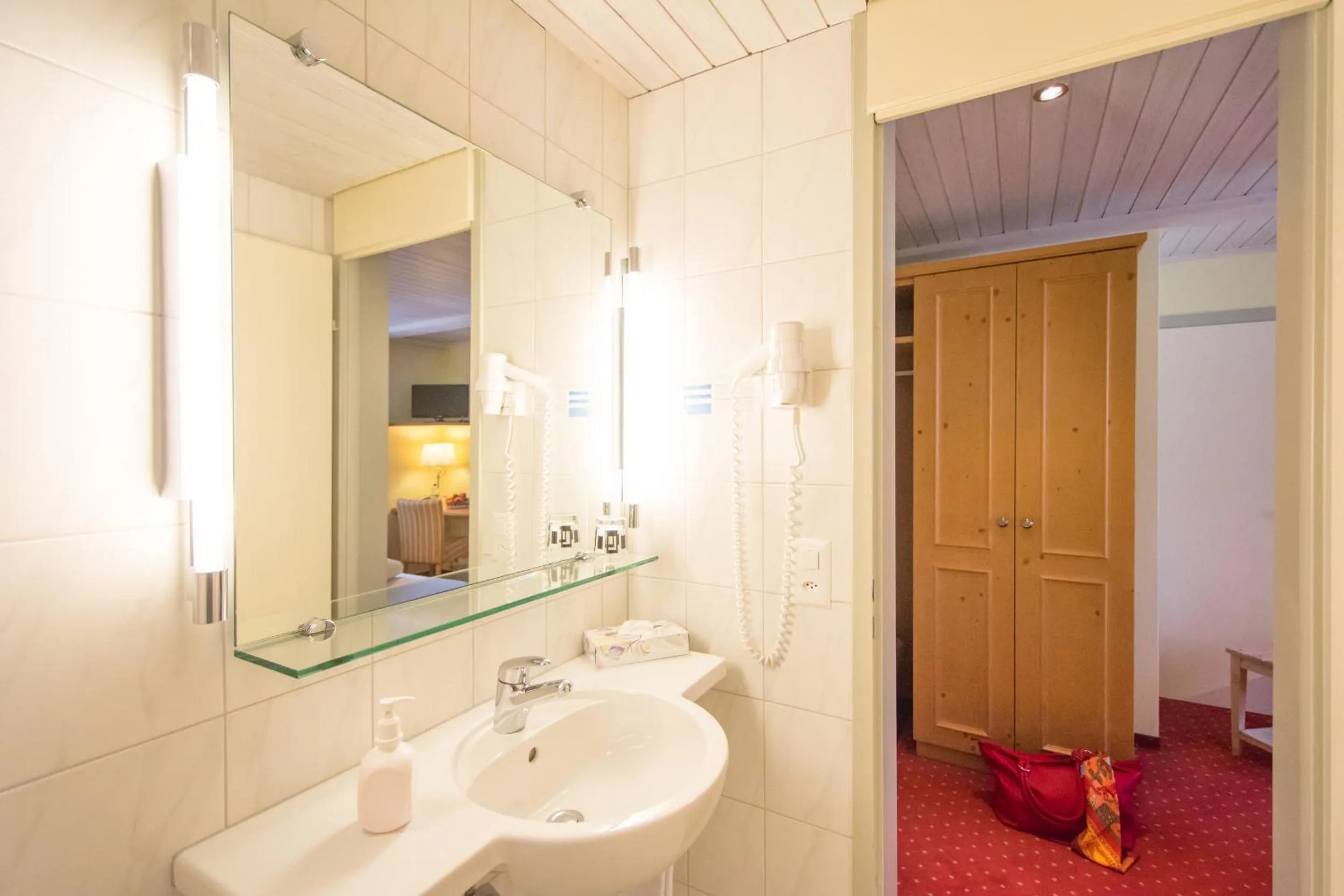 Decorative detail in Hotel La Cruna