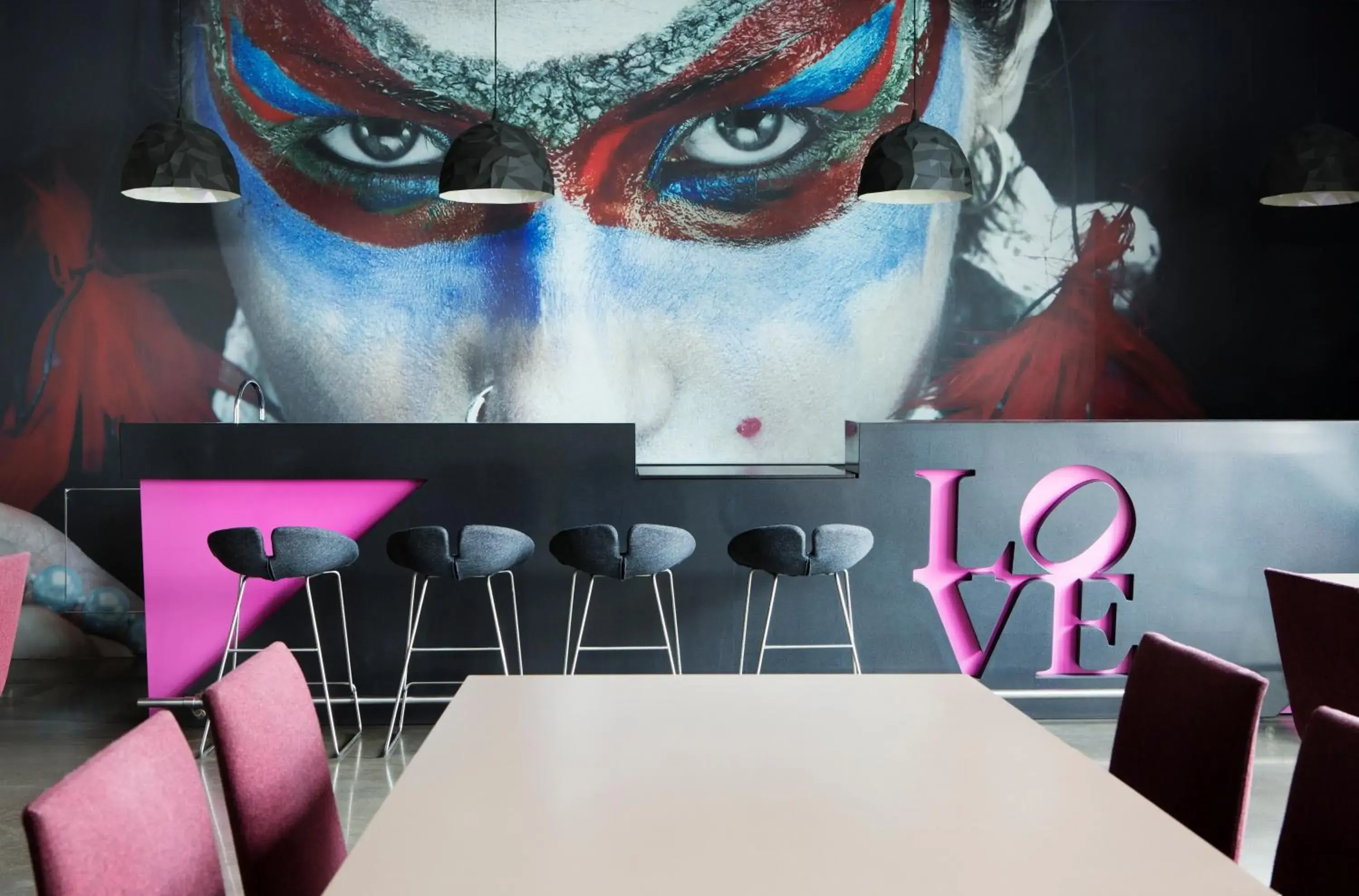 Lounge or bar in Comfort Hotel Square Lounge or bar in Comfort Hotel Square