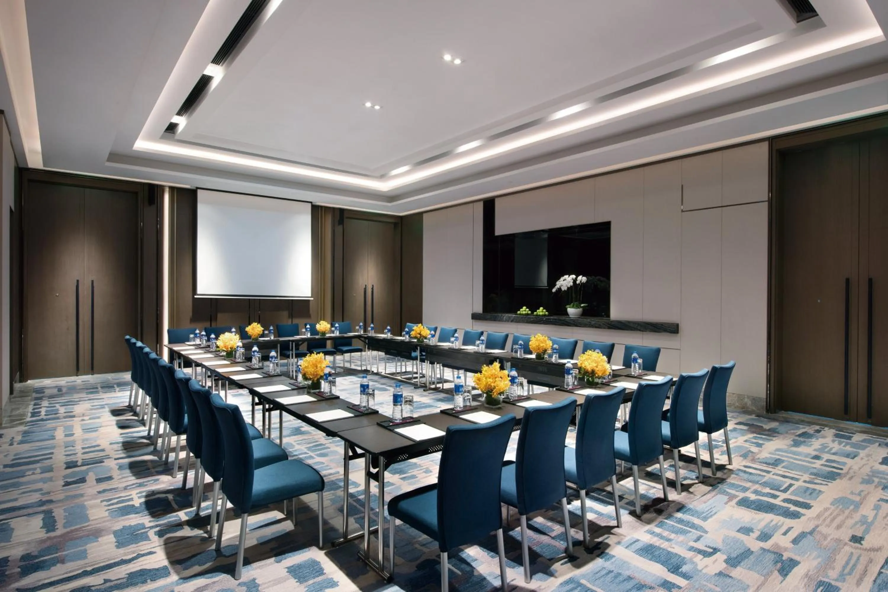 Meeting/conference room in Crowne Plaza Shanghai Pujiang by IHG