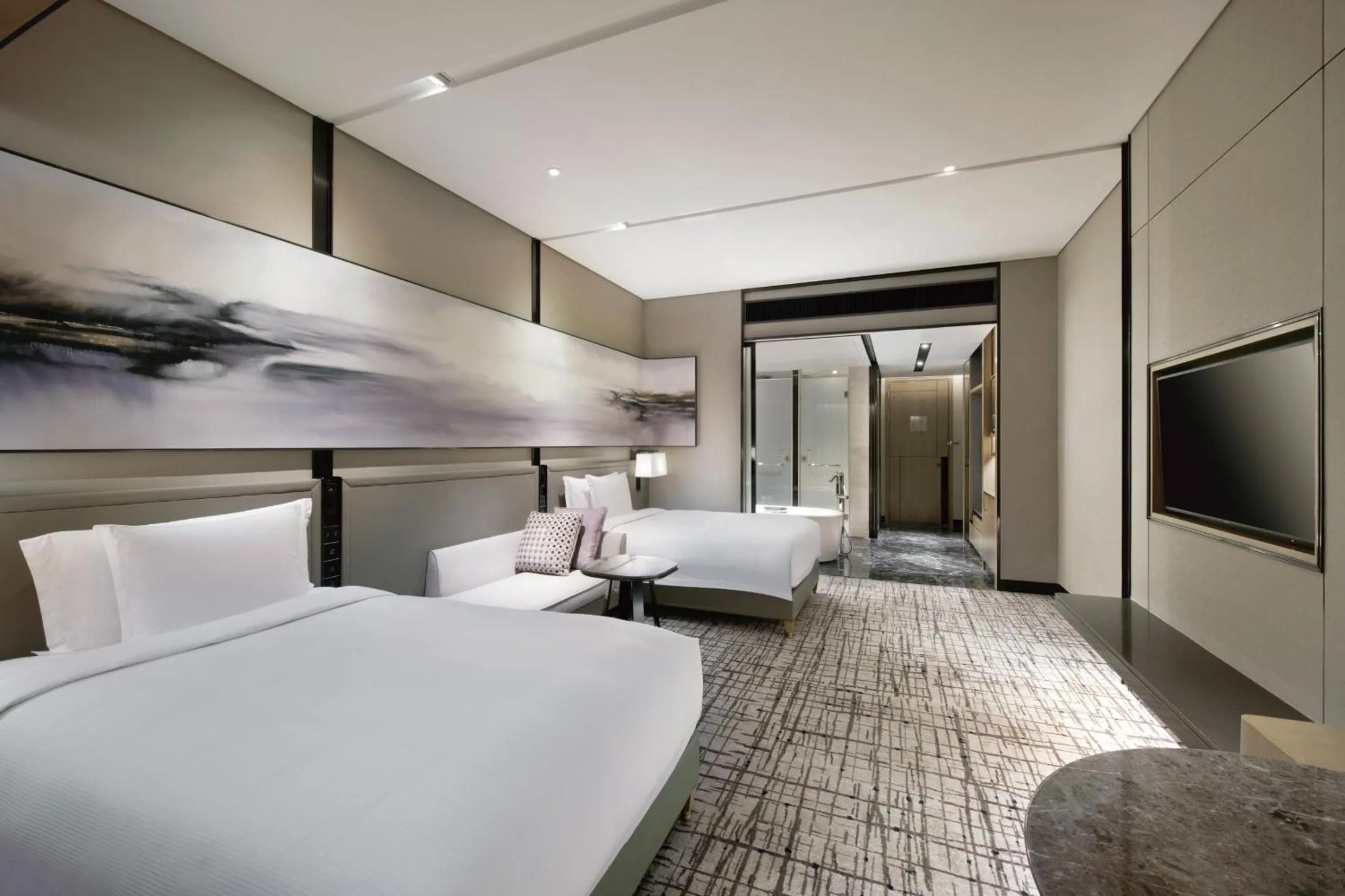 Photo of the whole room, Bed in Crowne Plaza Shanghai Pujiang by IHG