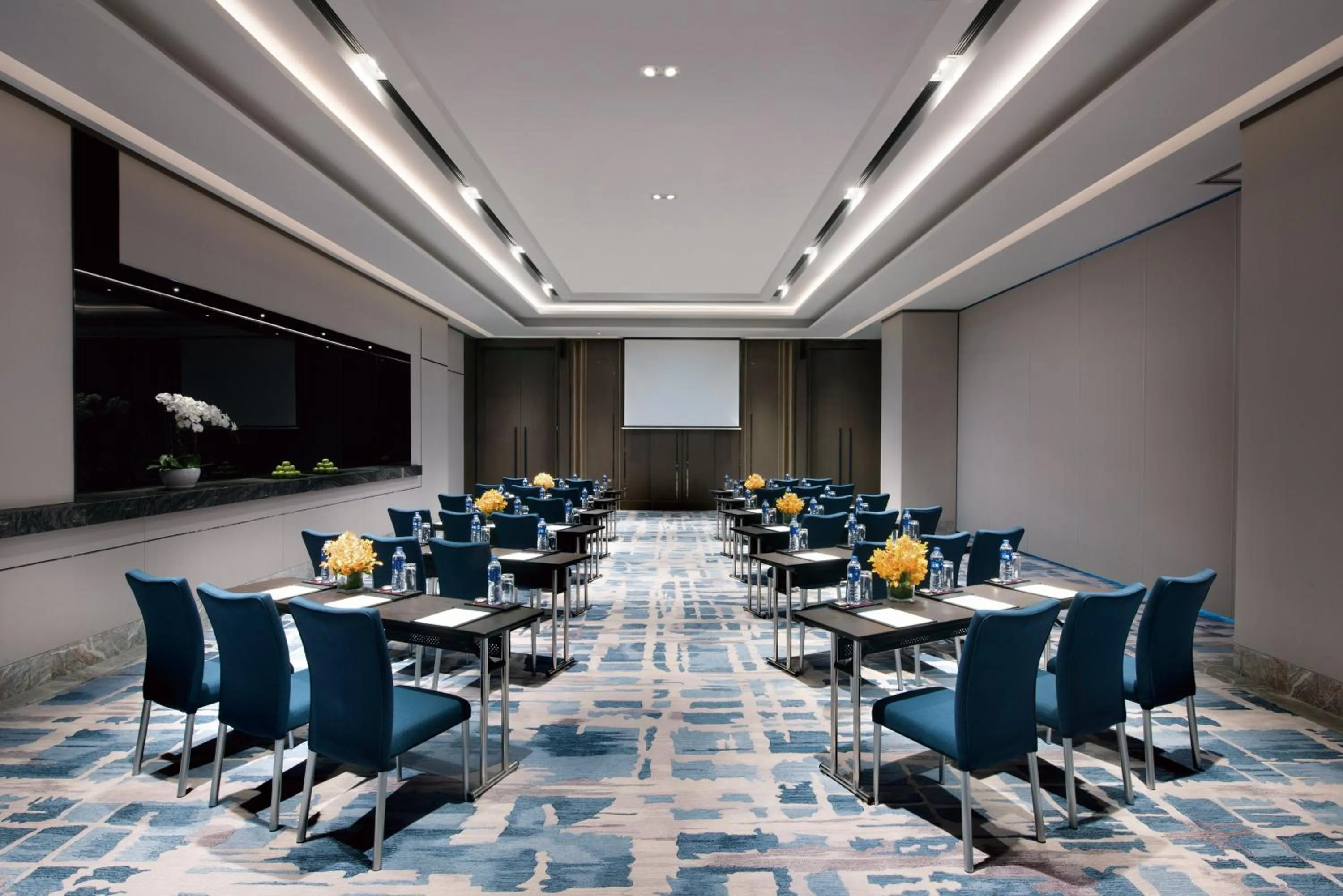Meeting/conference room in Crowne Plaza Shanghai Pujiang by IHG