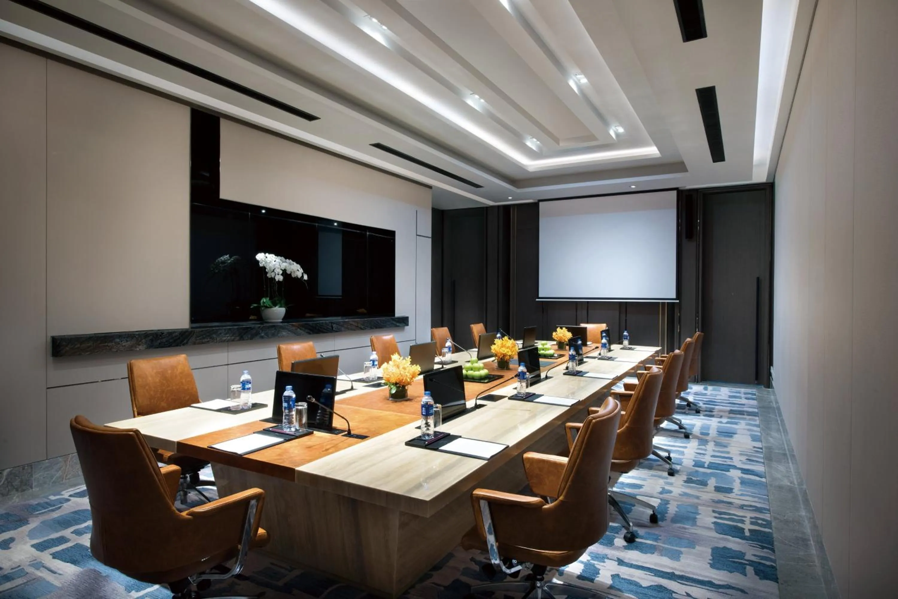 Meeting/conference room in Crowne Plaza Shanghai Pujiang by IHG