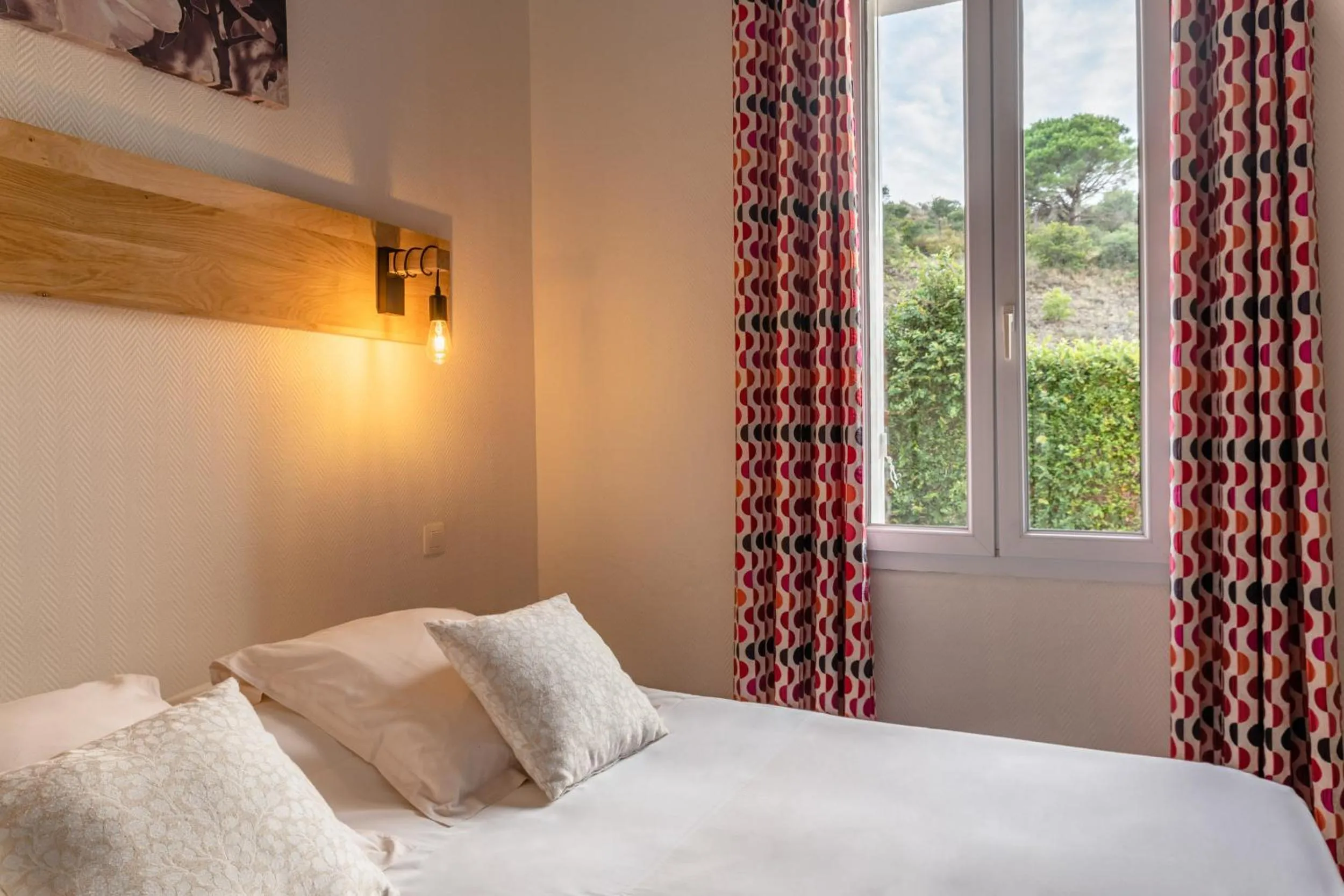 Bed in Les Jardins du Cèdre, Boutique hôtel & gastronomie