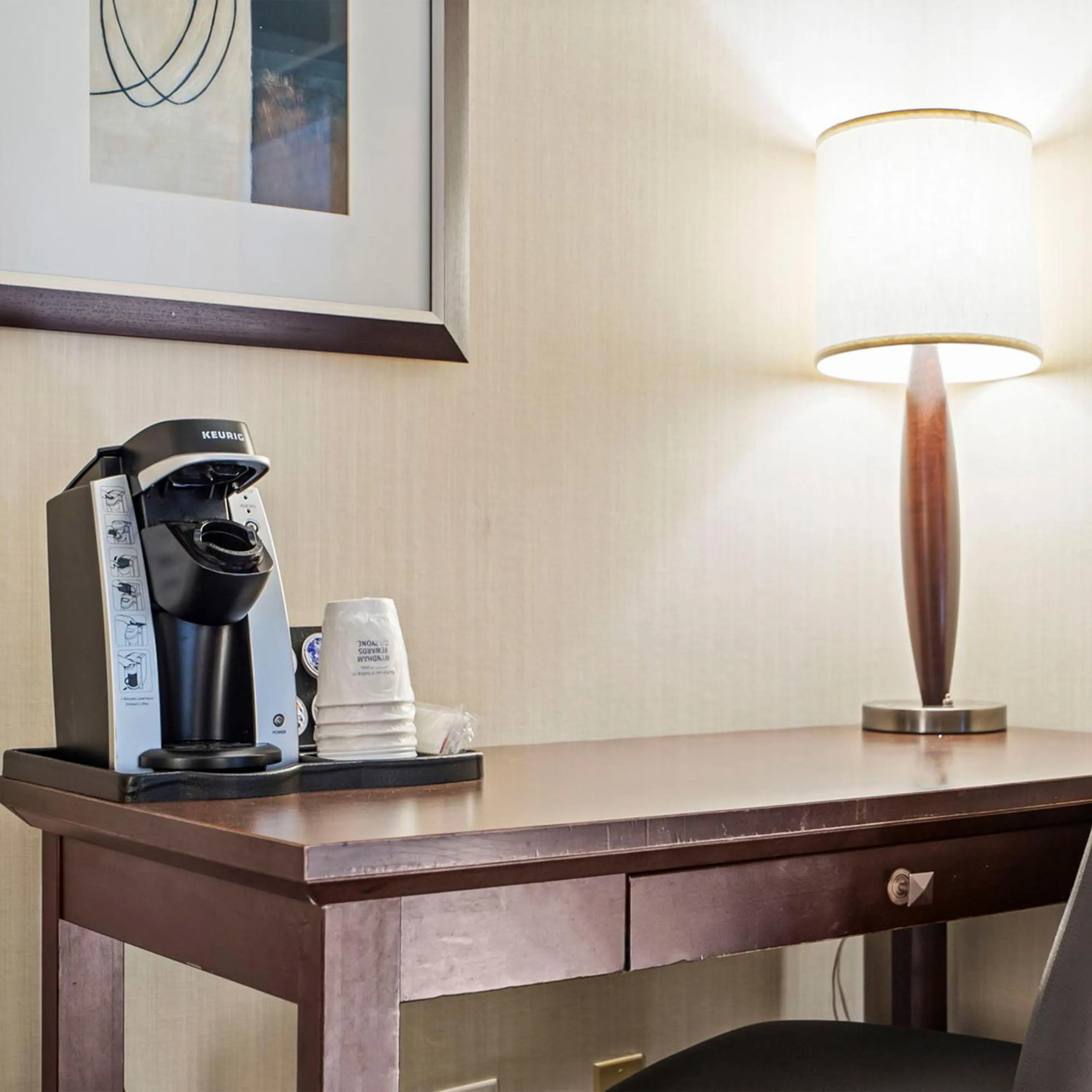Coffee/tea facilities in Travelodge Hotel by Wyndham Saskatoon