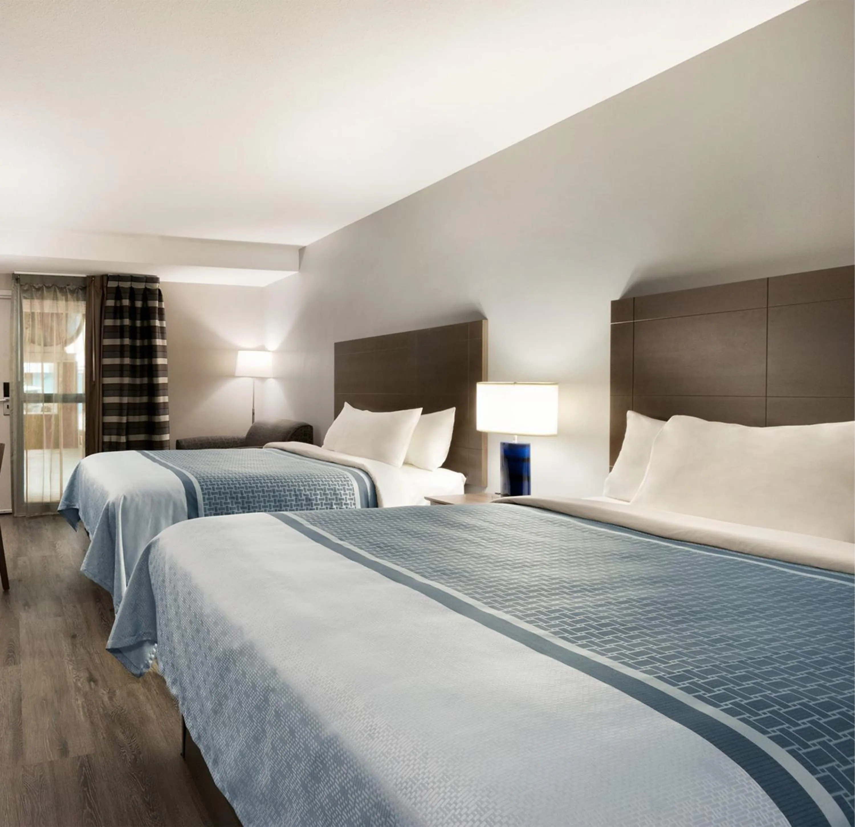 Bedroom, Bed in Travelodge Hotel by Wyndham Saskatoon