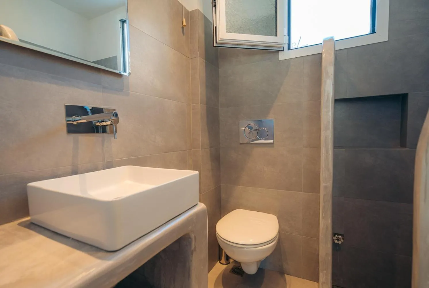 Shower in Aeolos Hotel
