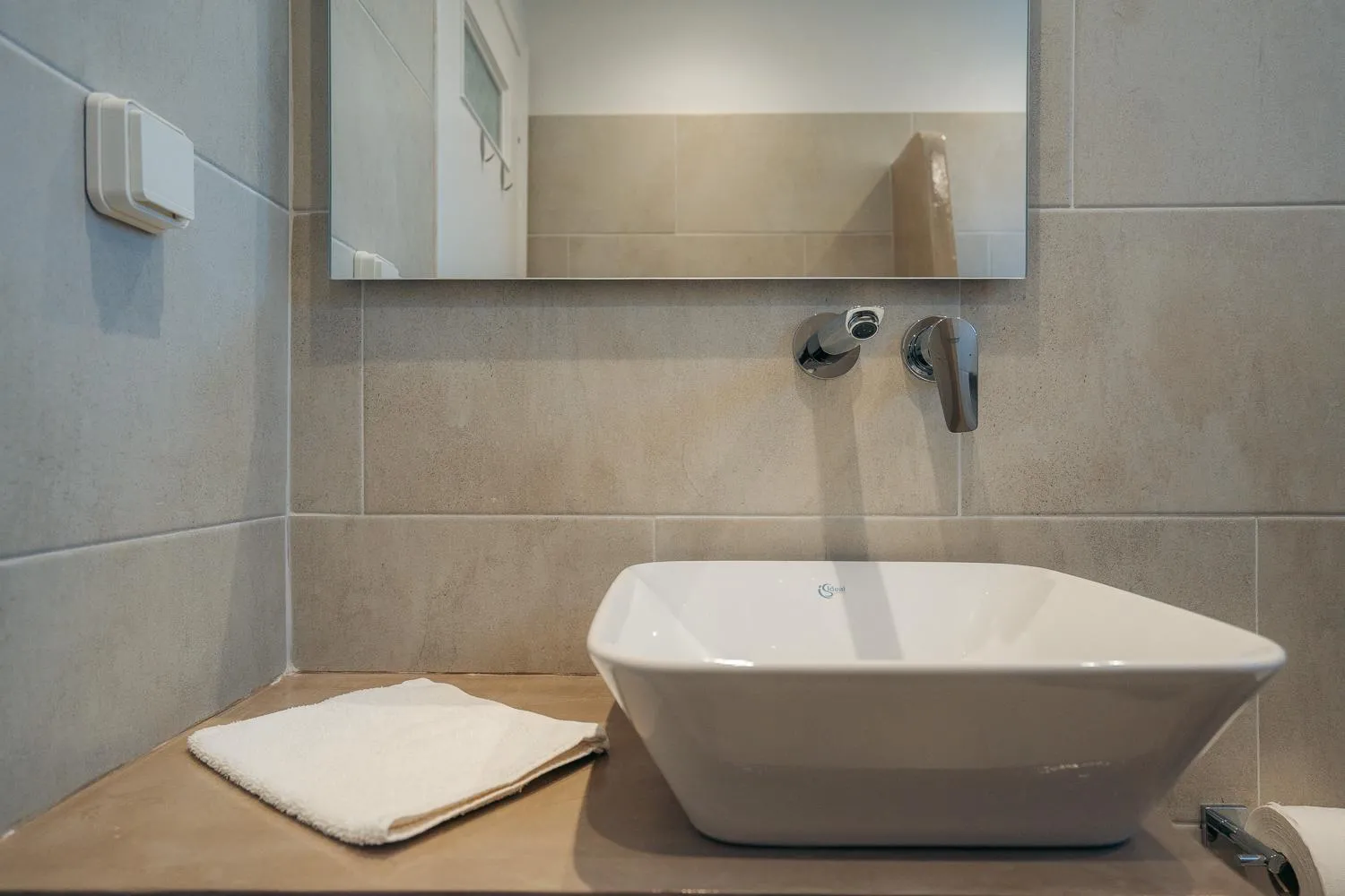 Bathroom in Aeolos Hotel