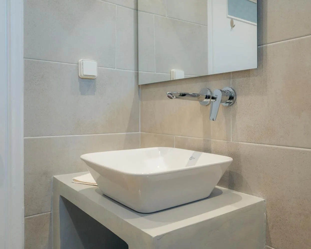 Bathroom in Aeolos Hotel
