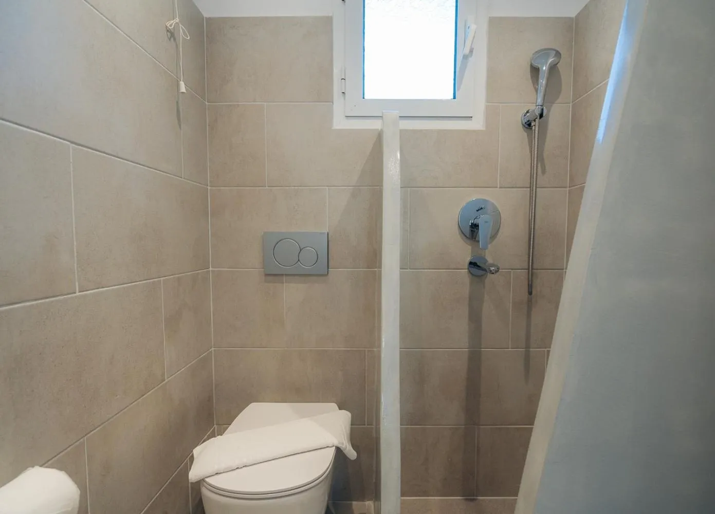 Shower in Aeolos Hotel