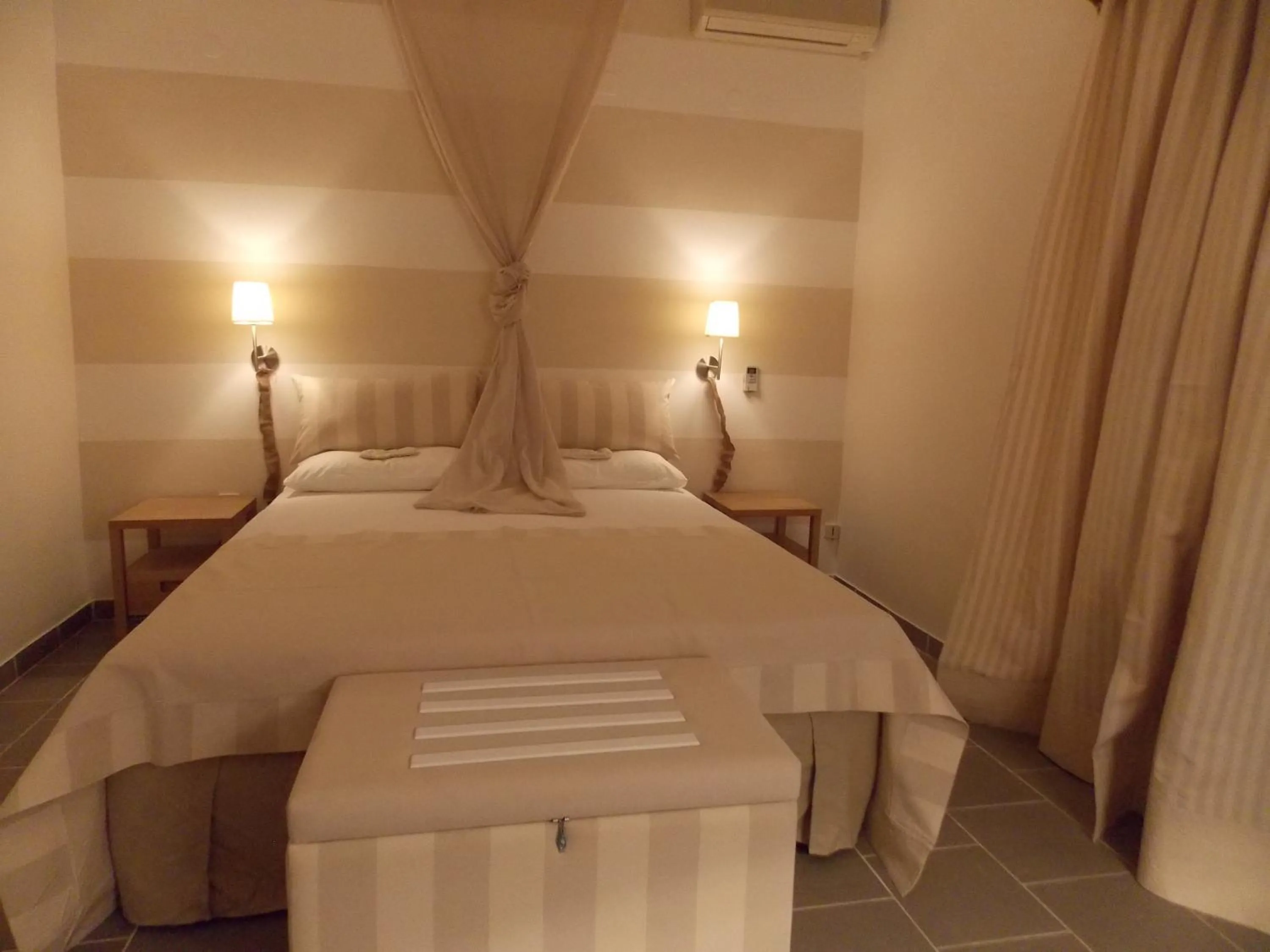 Bed in Aeolos Hotel