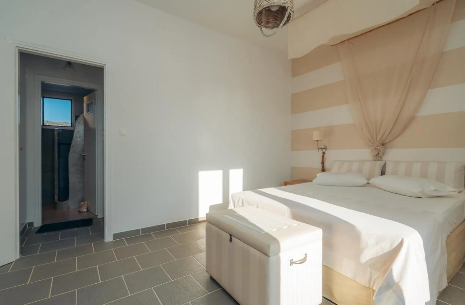 Photo of the whole room, Bed in Aeolos Hotel