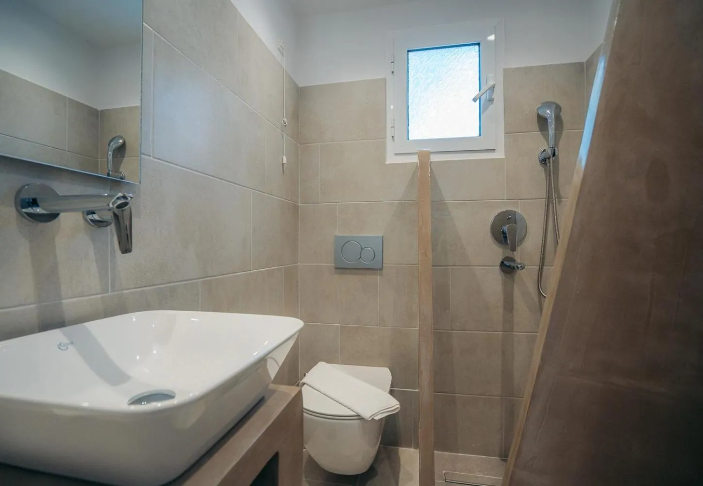 Shower in Aeolos Hotel
