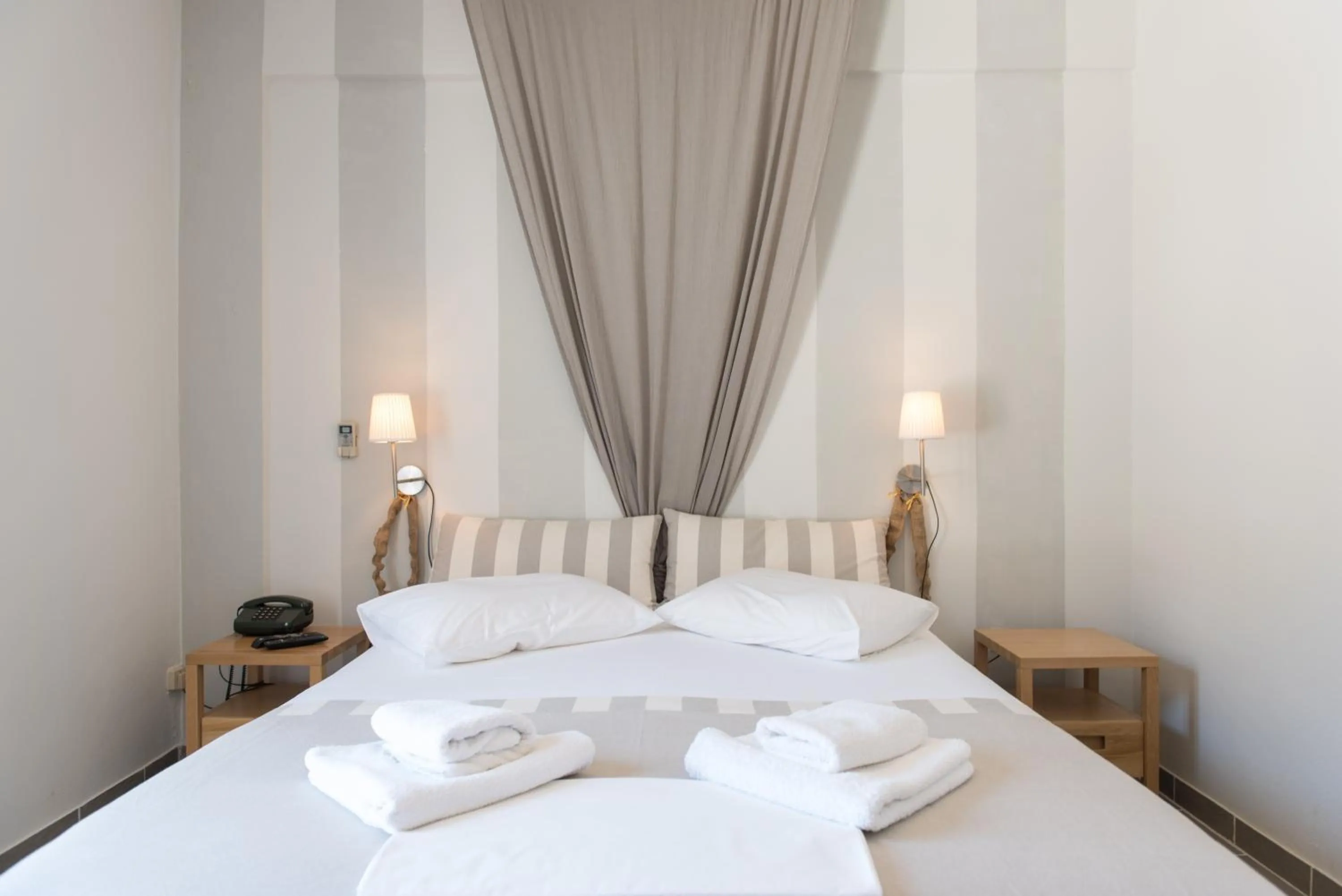 Bed in Aeolos Hotel