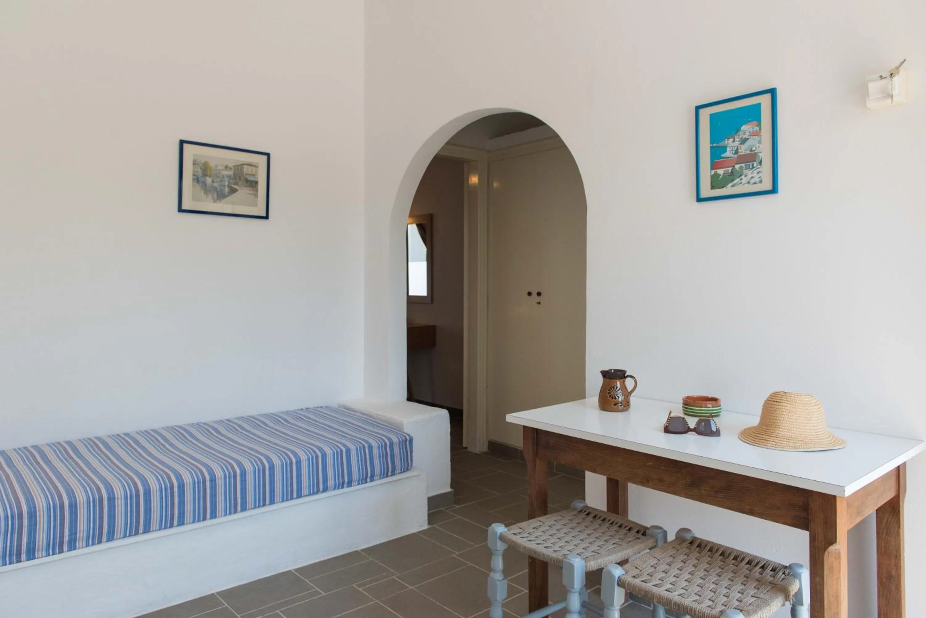 Bed in Aeolos Hotel