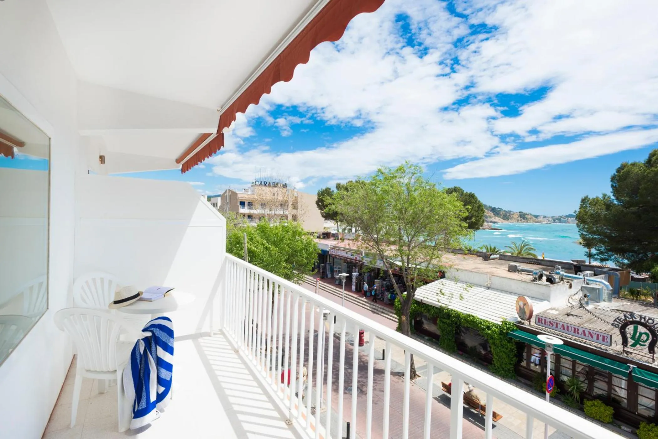 Balcony/Terrace in Hostal Neptuno