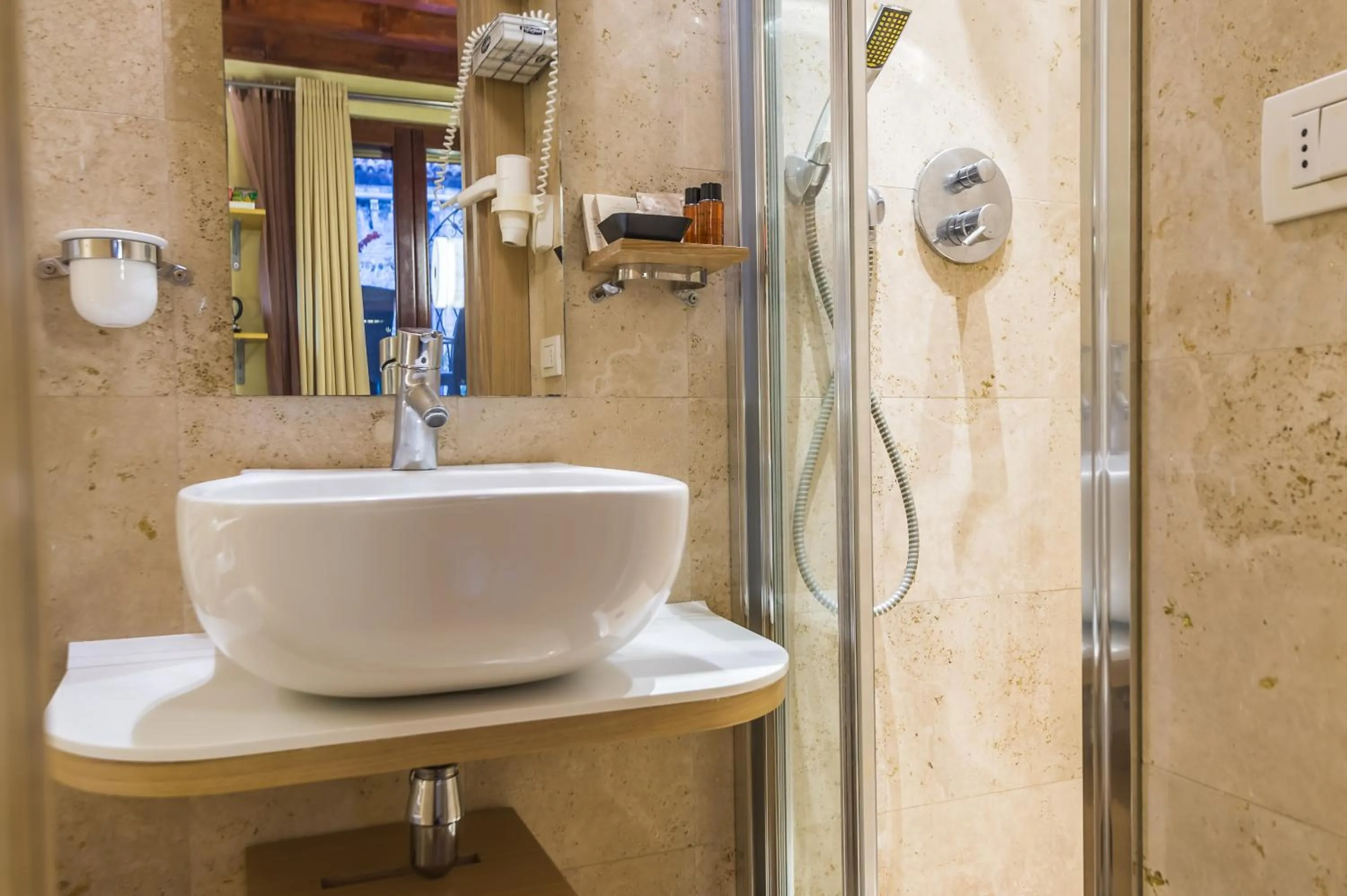 Shower in Ca' Dei Dogi