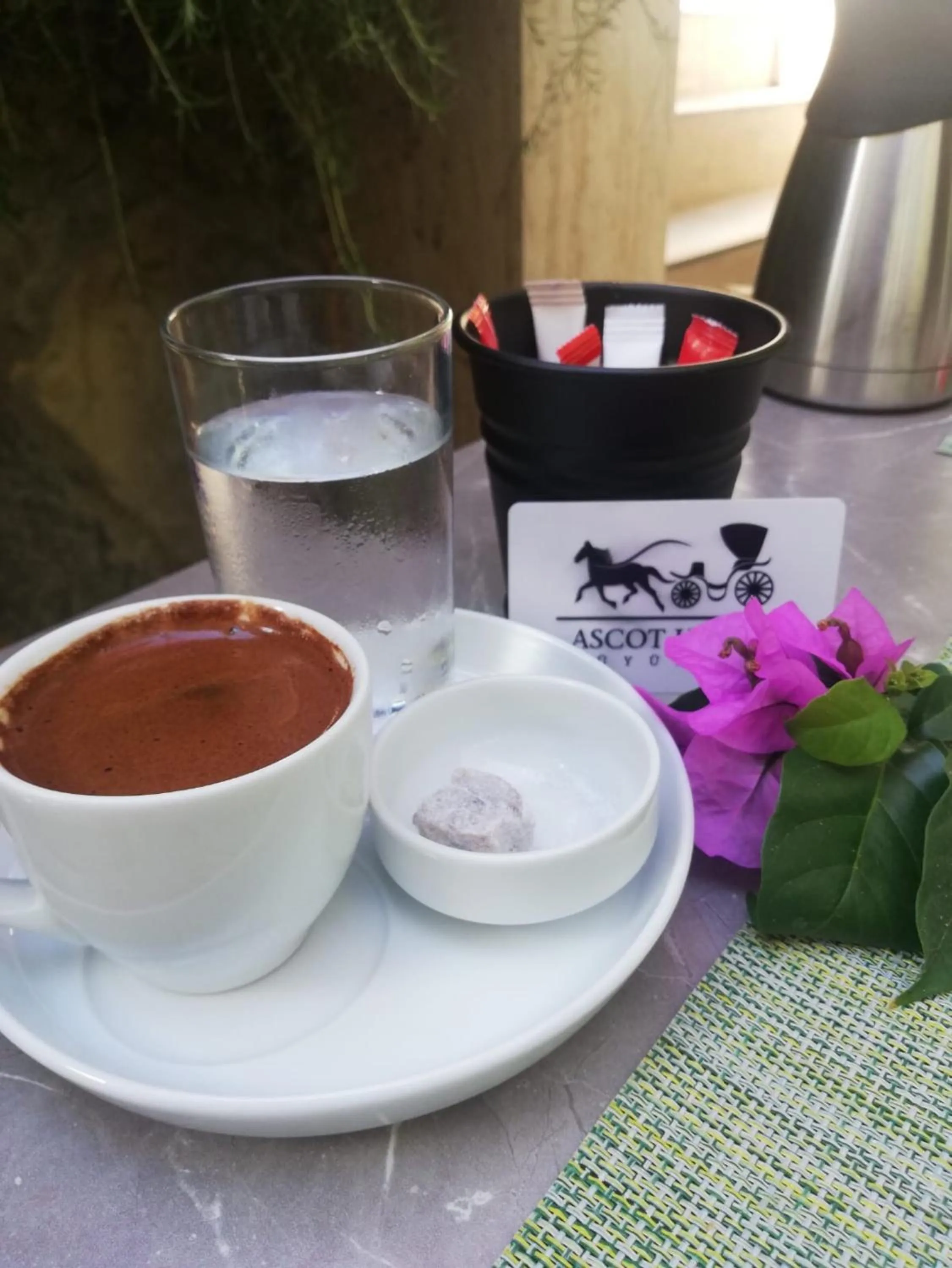 Coffee/tea facilities in Ascot Hotel Büyükada