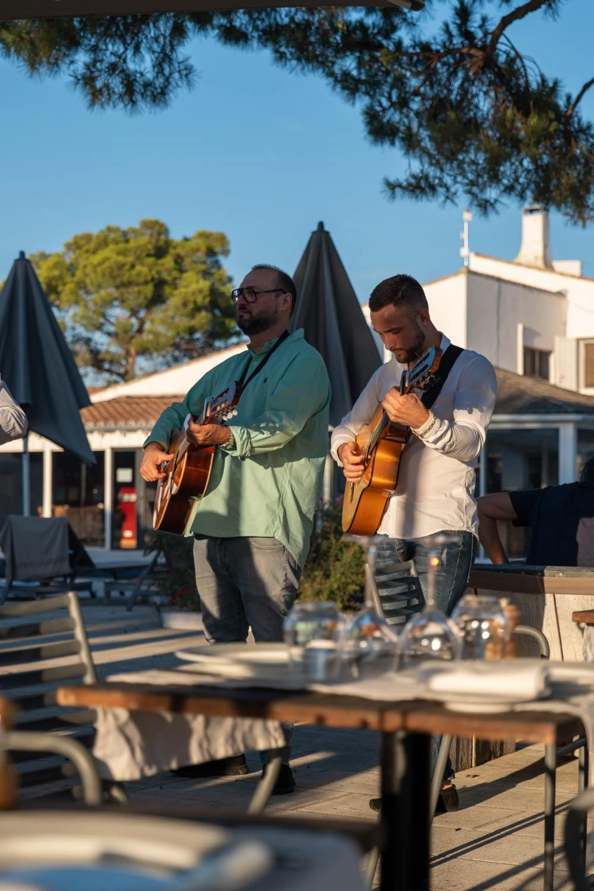 Evening entertainment in Mas de la Fouque - Hôtel & Spa