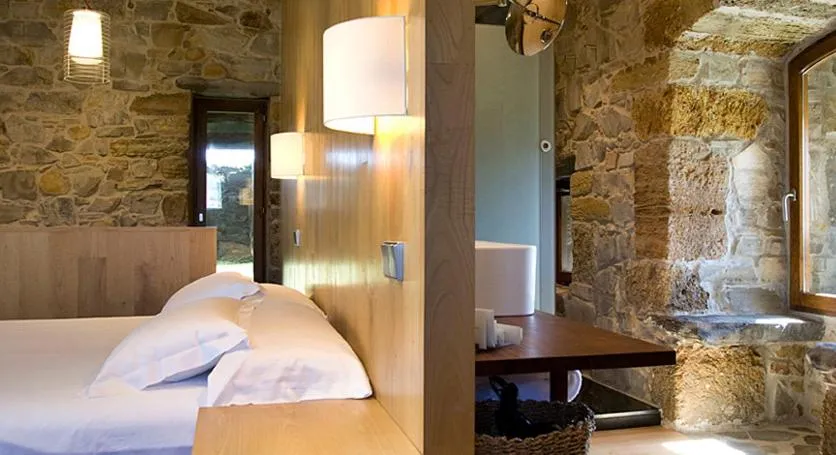 Suite in Hotel Torre De Villademoros
