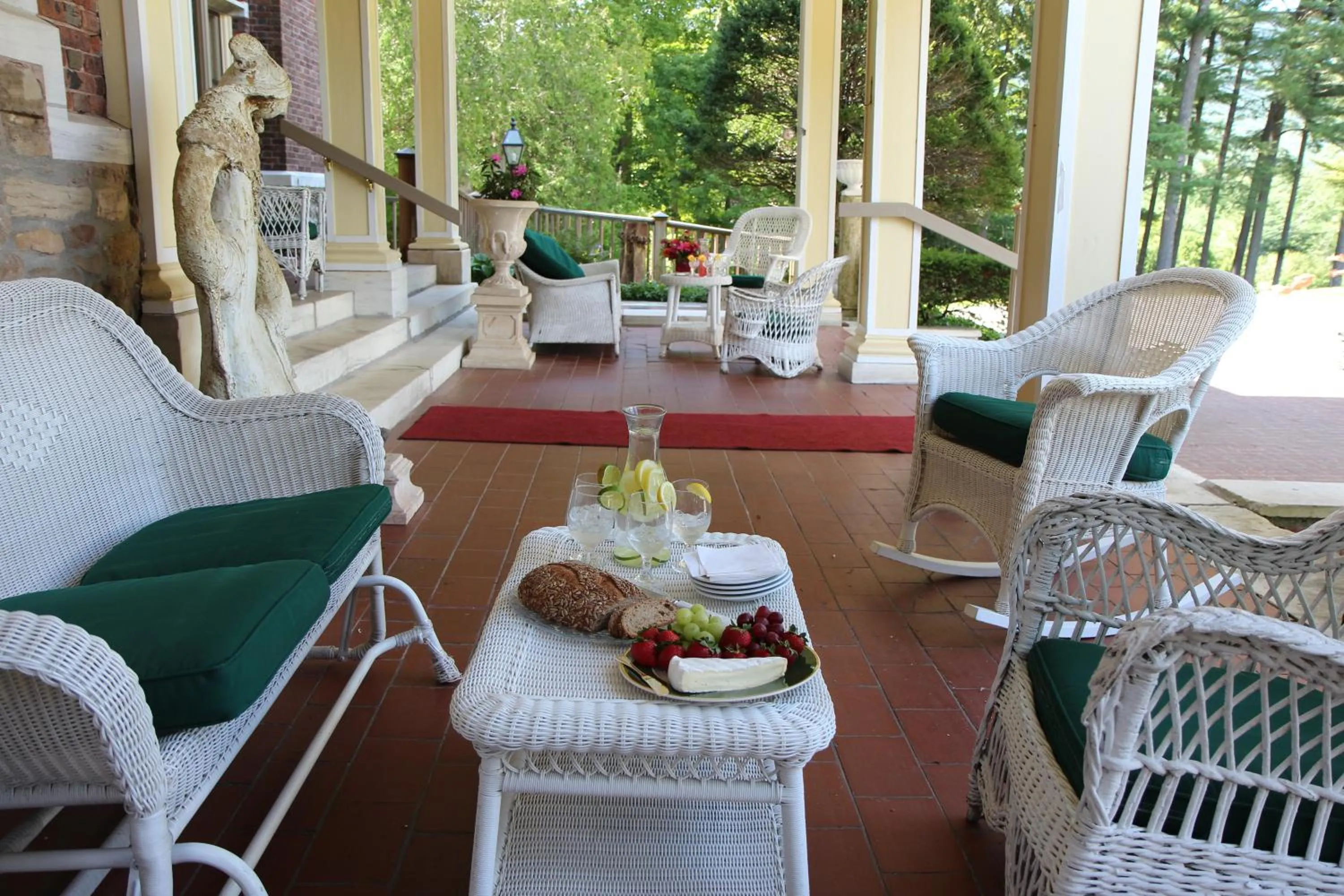 Summer in Wilburton Inn