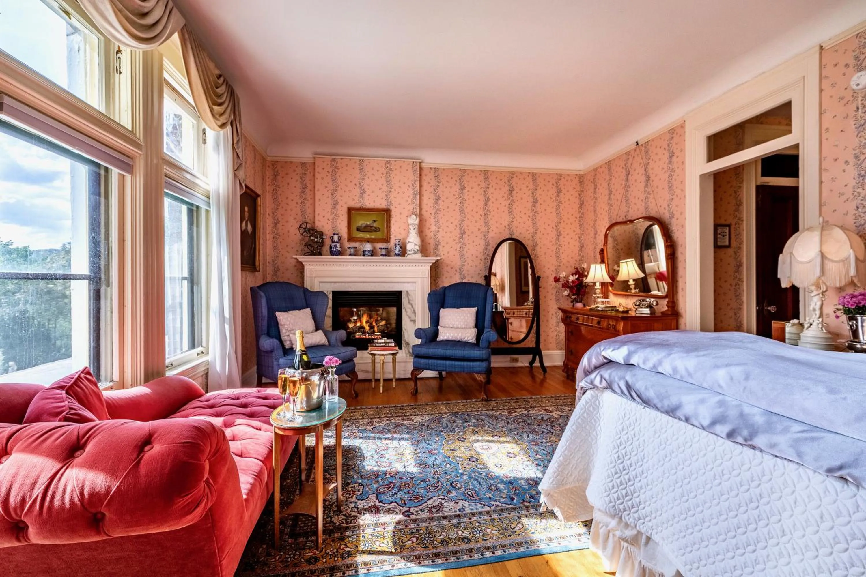 Bed in Wilburton Inn