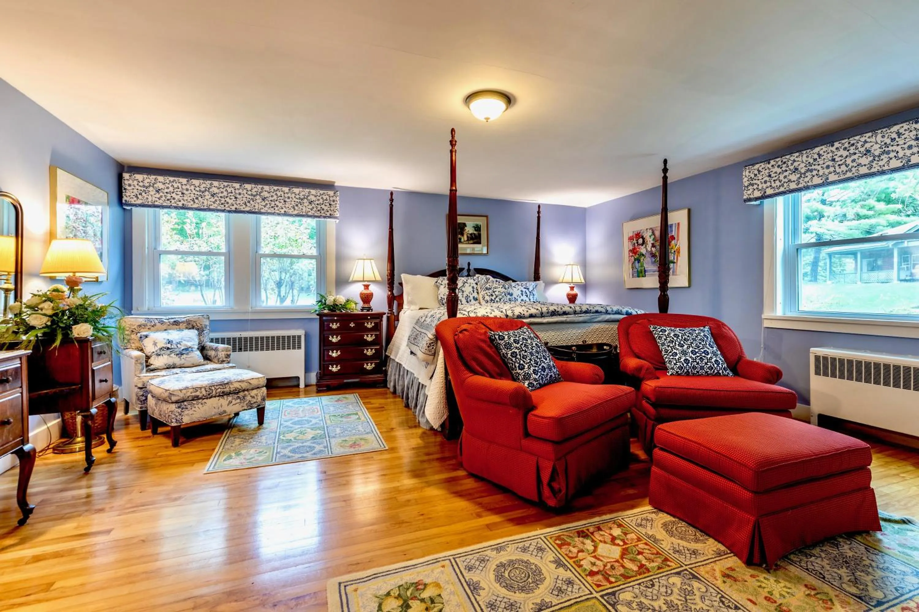 Bed in Wilburton Inn