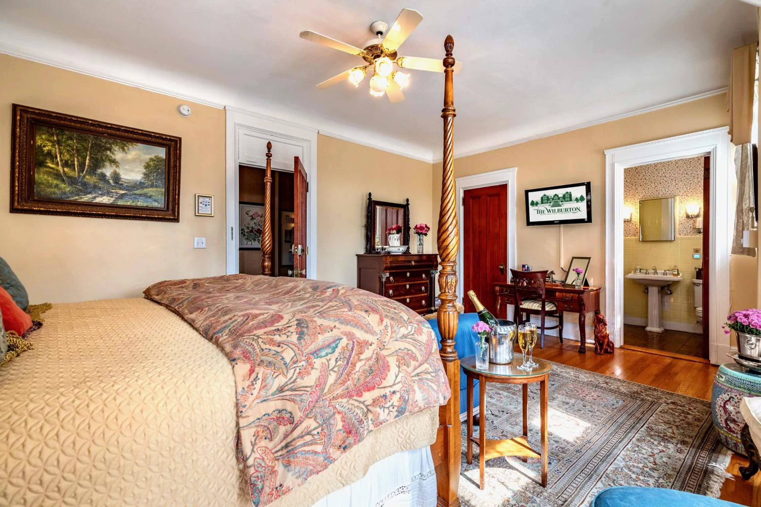 Bed in Wilburton Inn