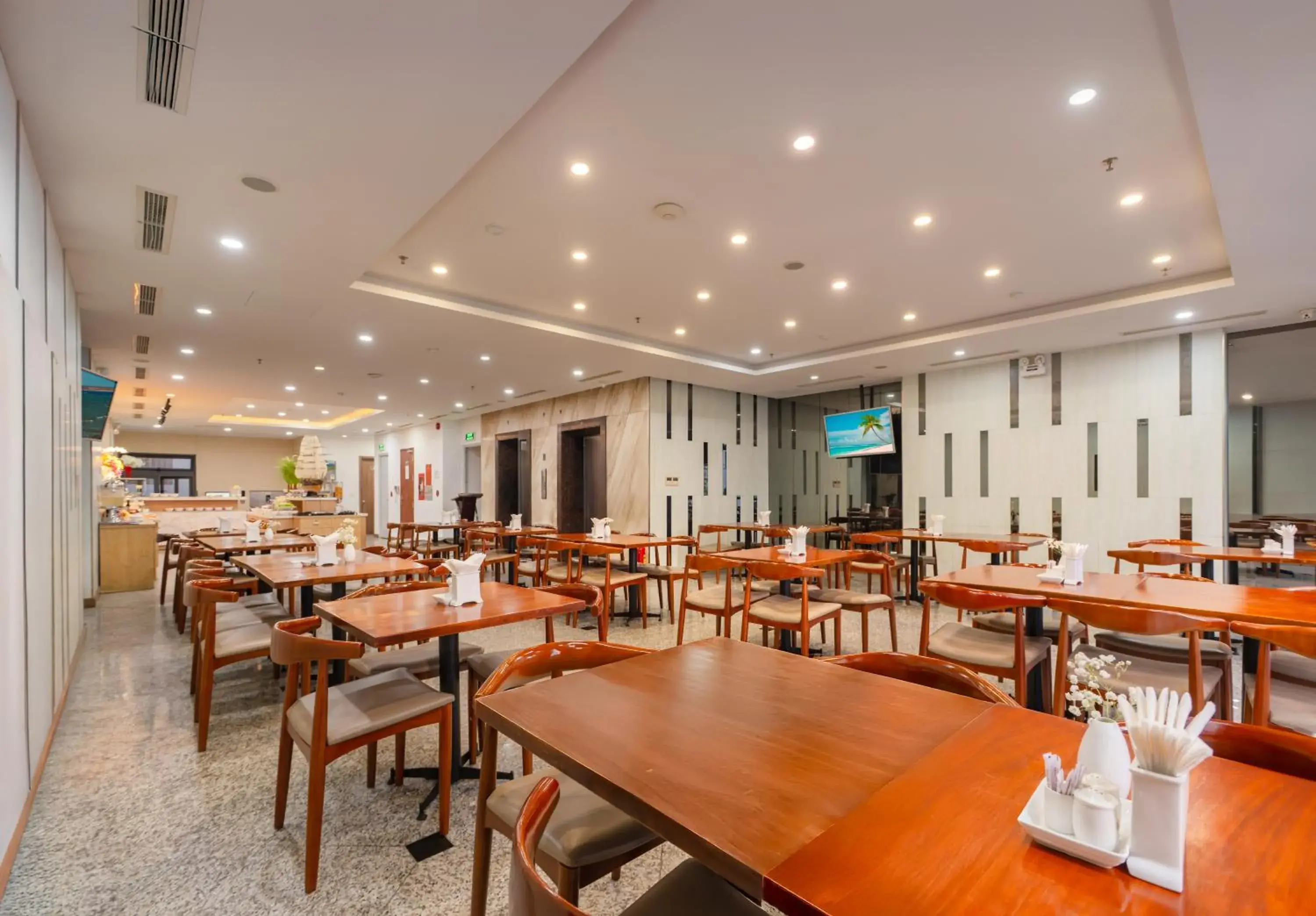 Restaurant/places to eat in Gosia Hotel Restaurant/places to eat in Gosia Hotel