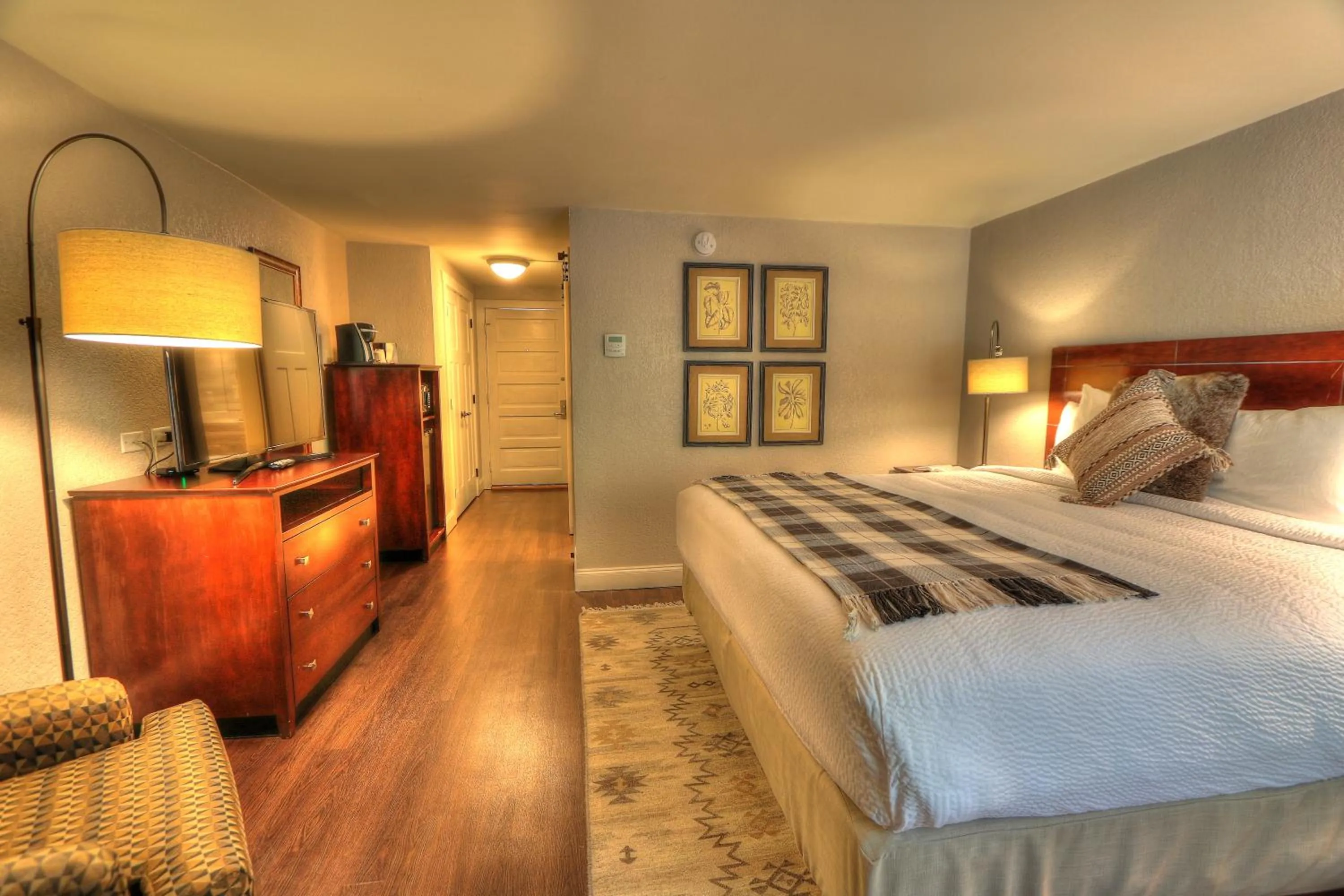 Bed in River Edge Inn