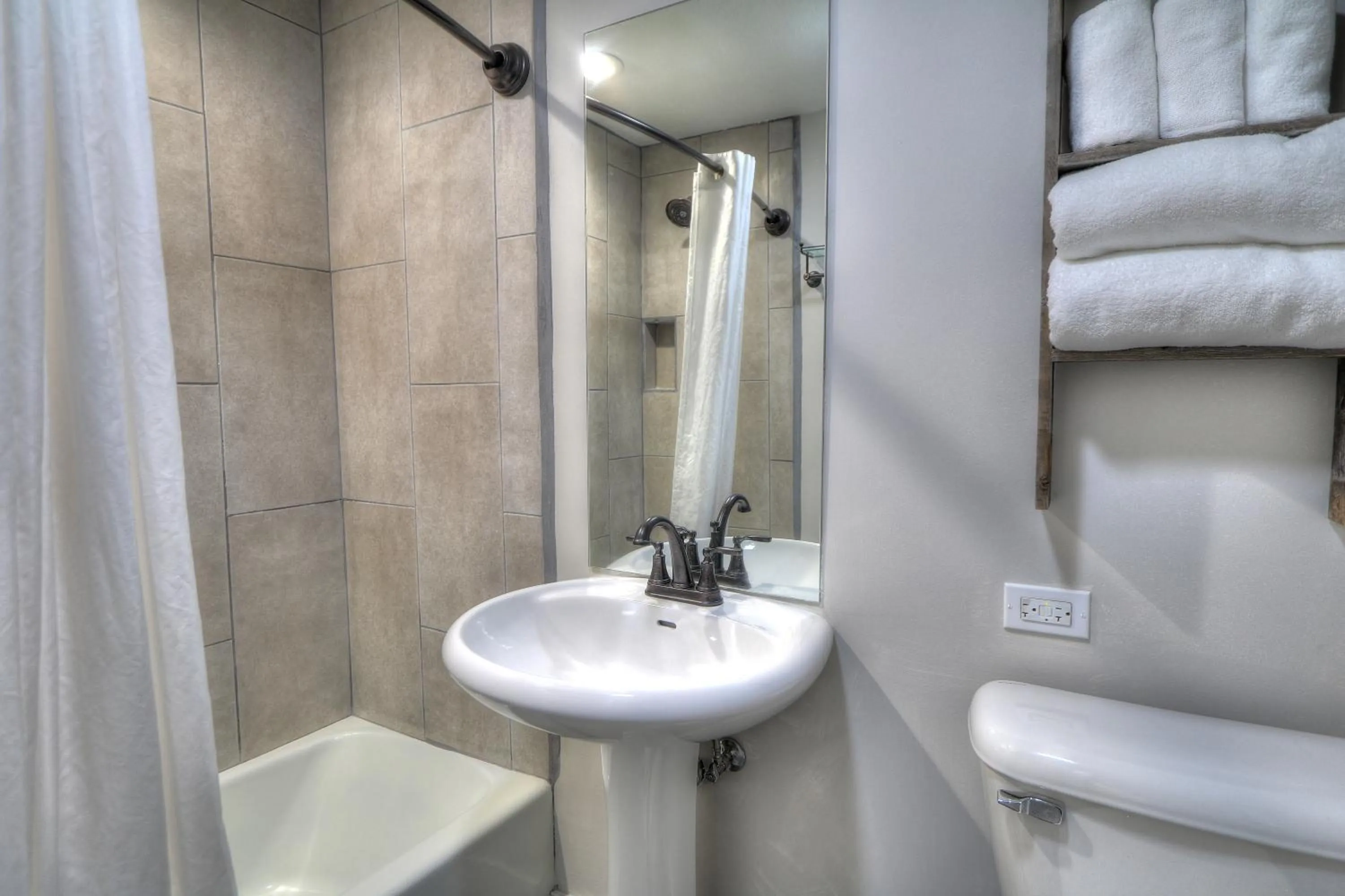 Bathroom in River Edge Inn