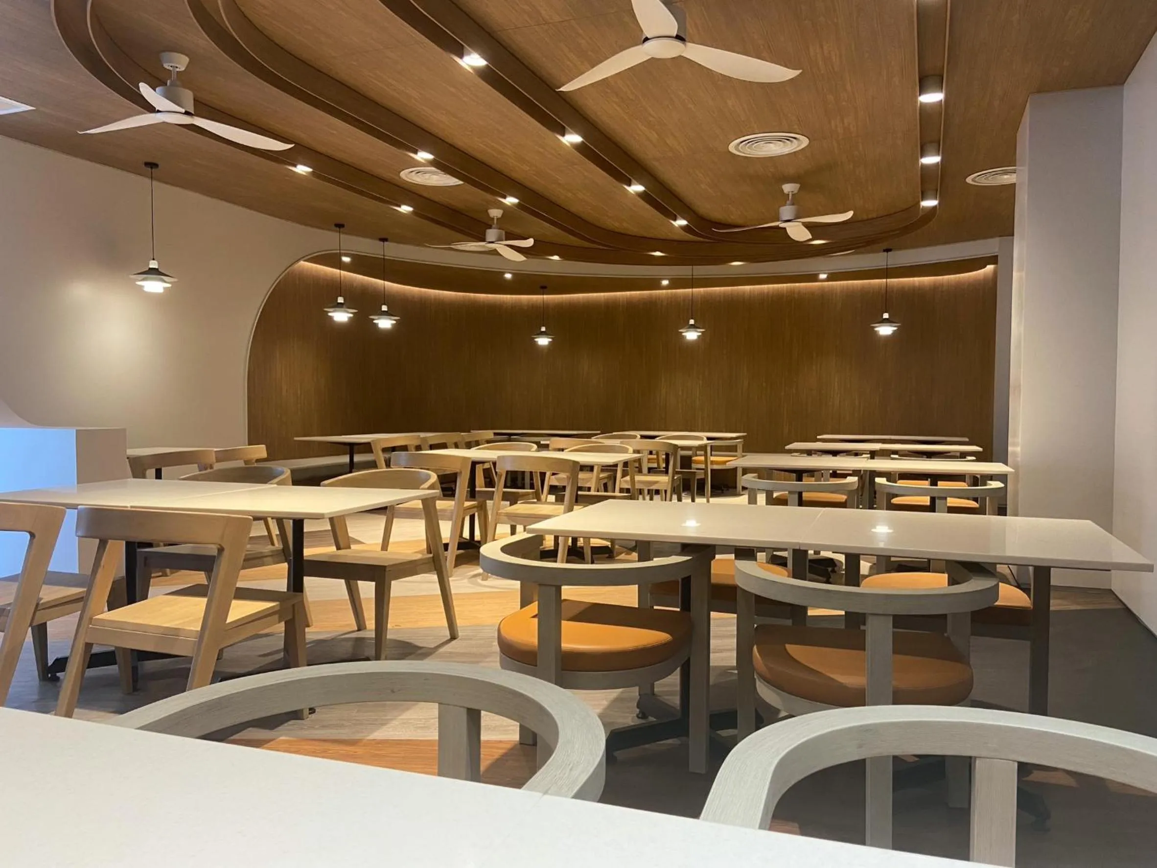 Restaurant/places to eat in Terra Nara