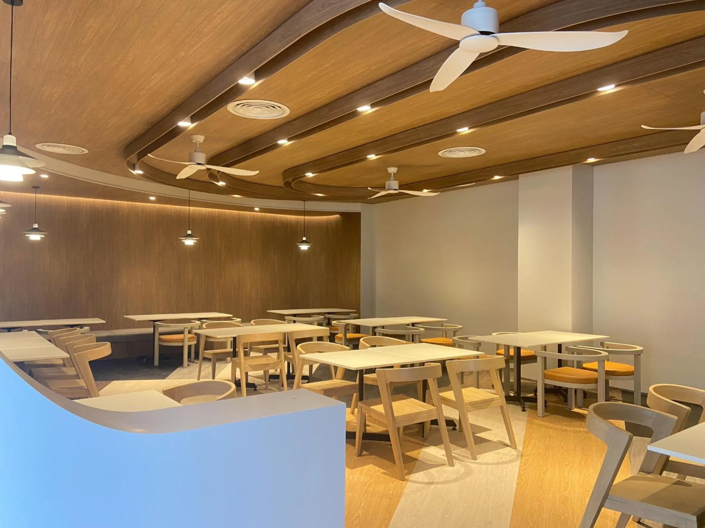 Restaurant/places to eat in Terra Nara